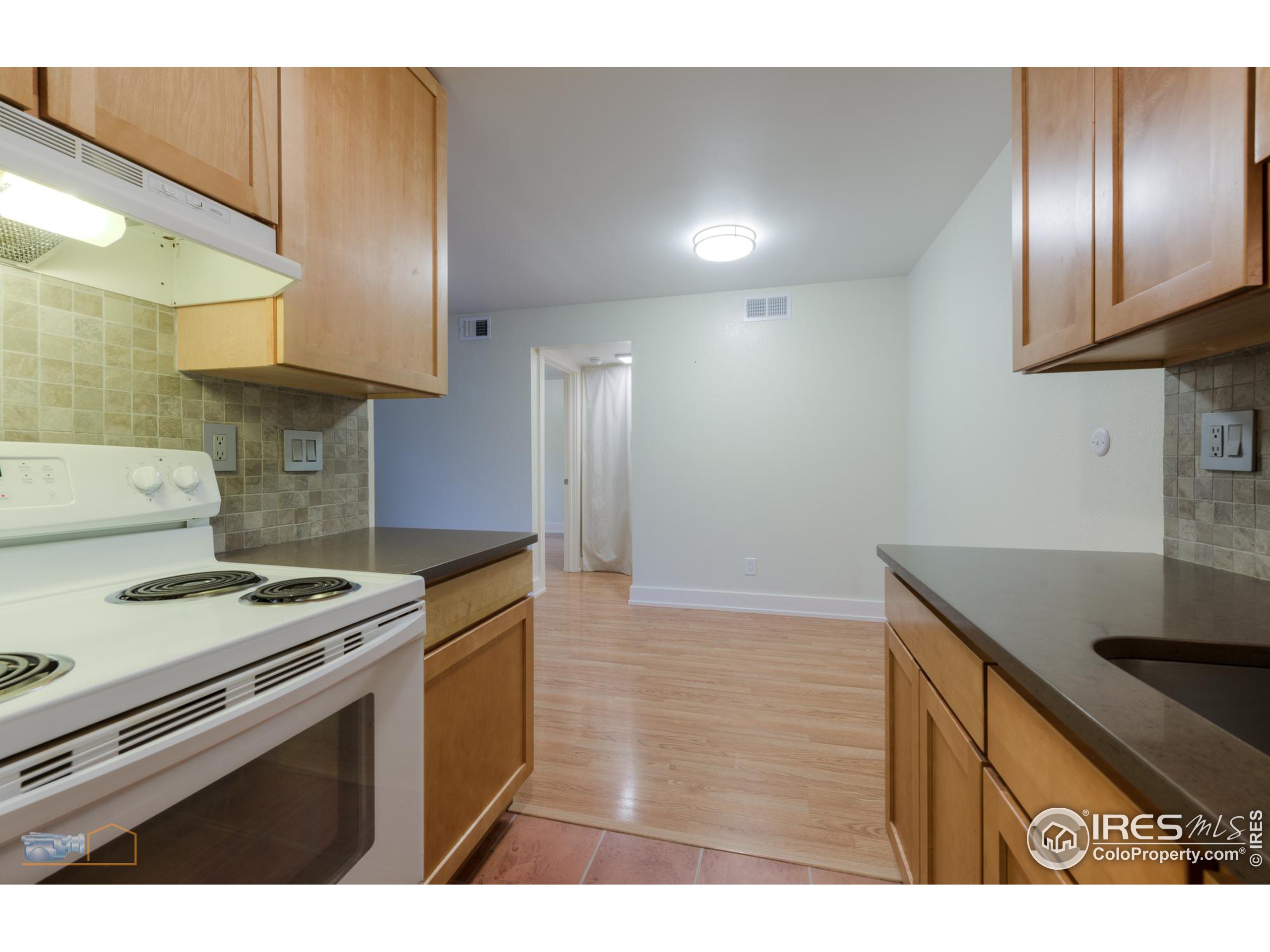 3250 Oneal Cir B-14