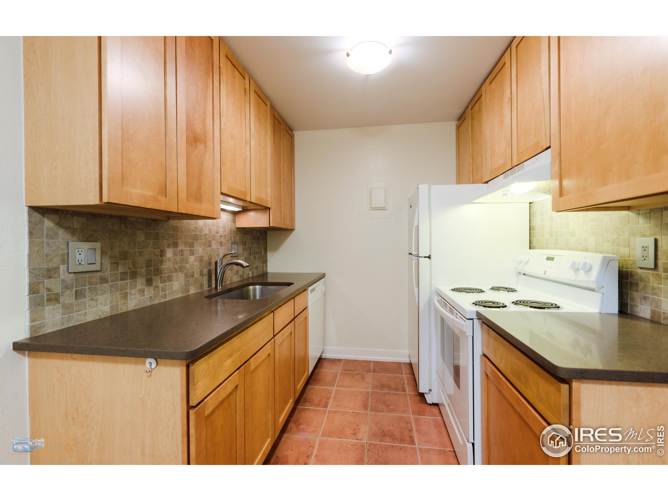 3250 Oneal Cir B-14