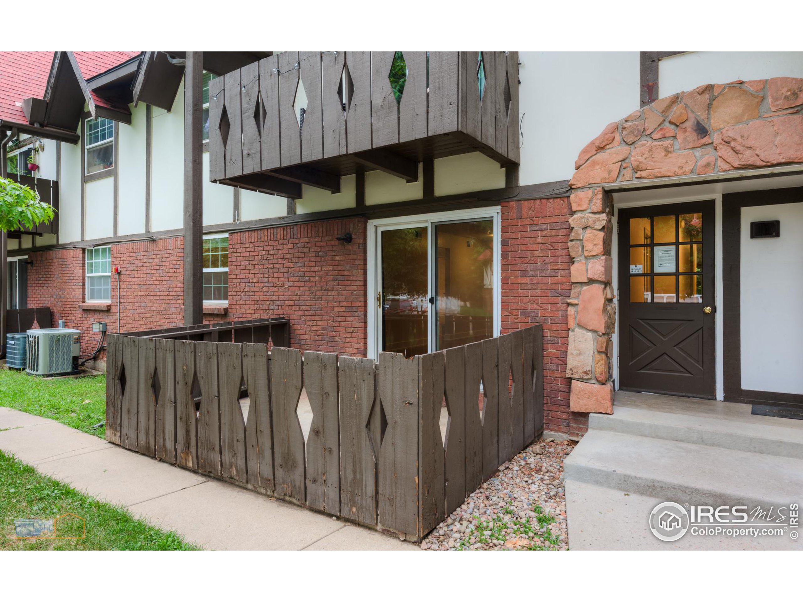 3250 Oneal Cir B-14