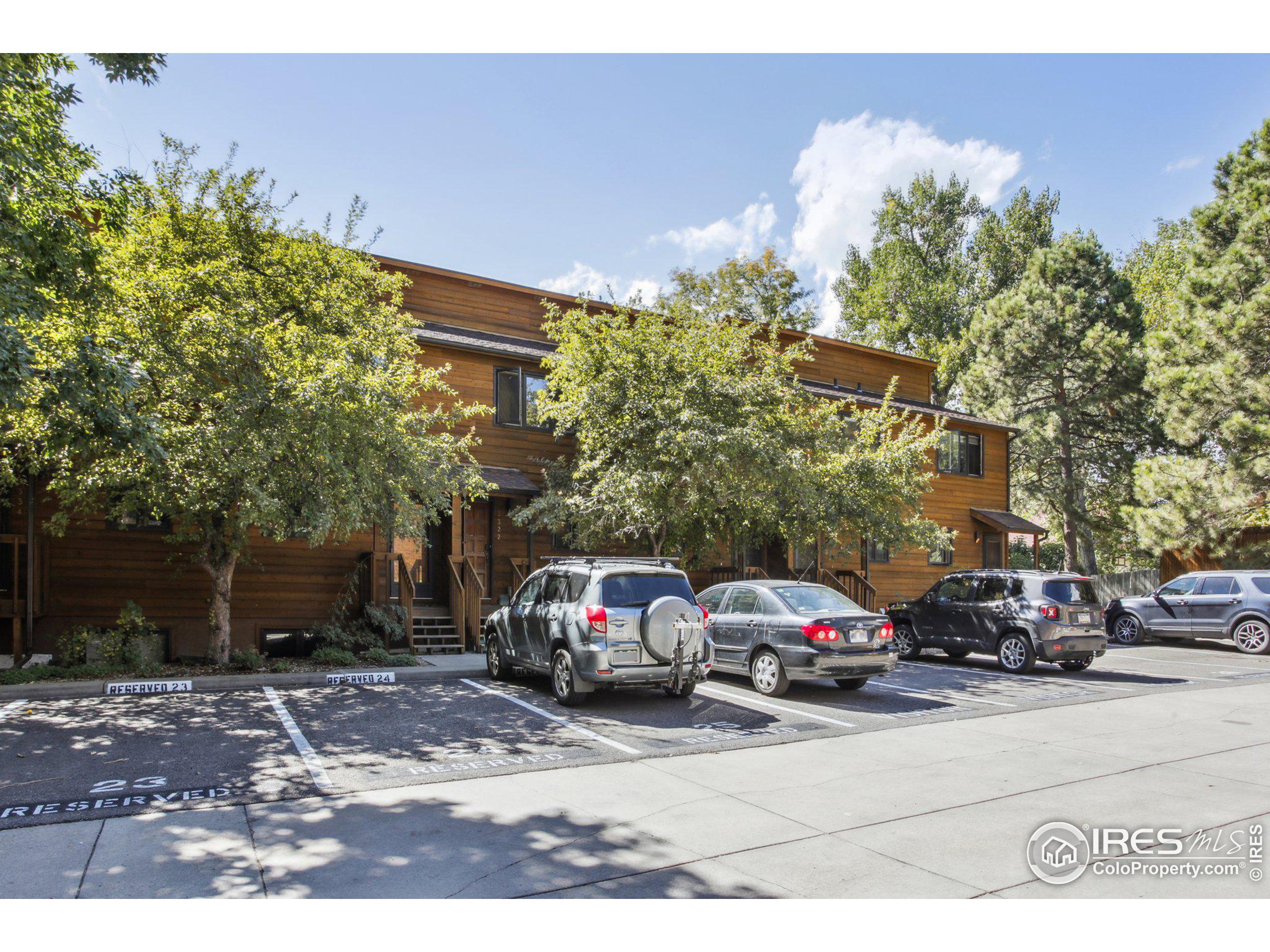 3310 Hickok Pl