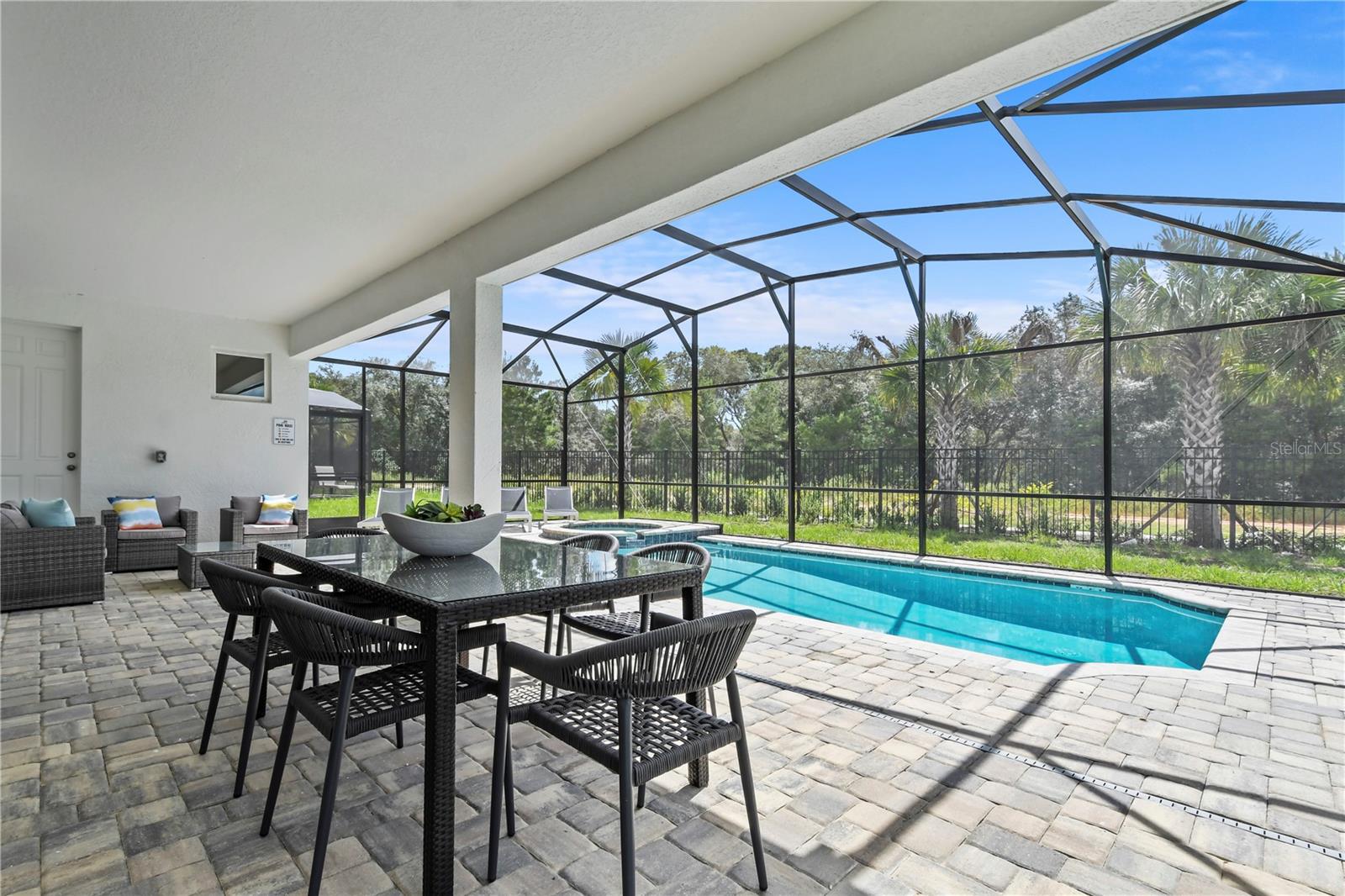 1582 MERMAID COVE WAY