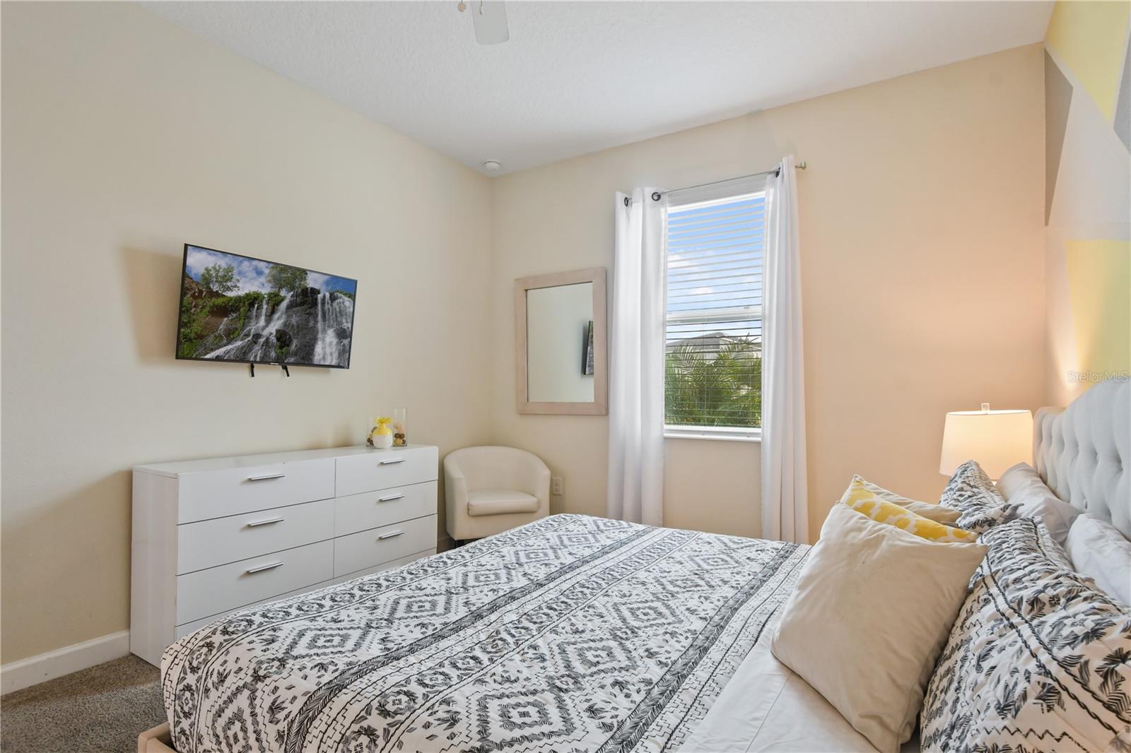 8834 CABOT CLIFFS DR