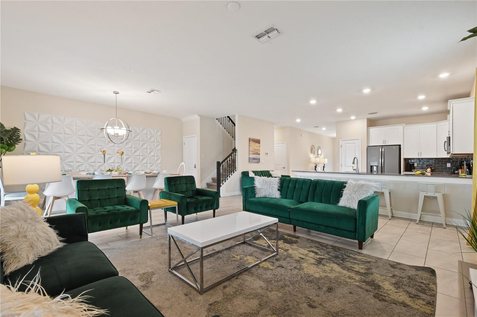 8834 CABOT CLIFFS DR