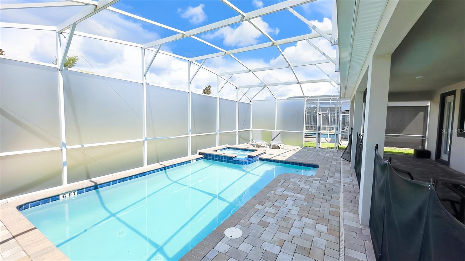 8834 CABOT CLIFFS DR