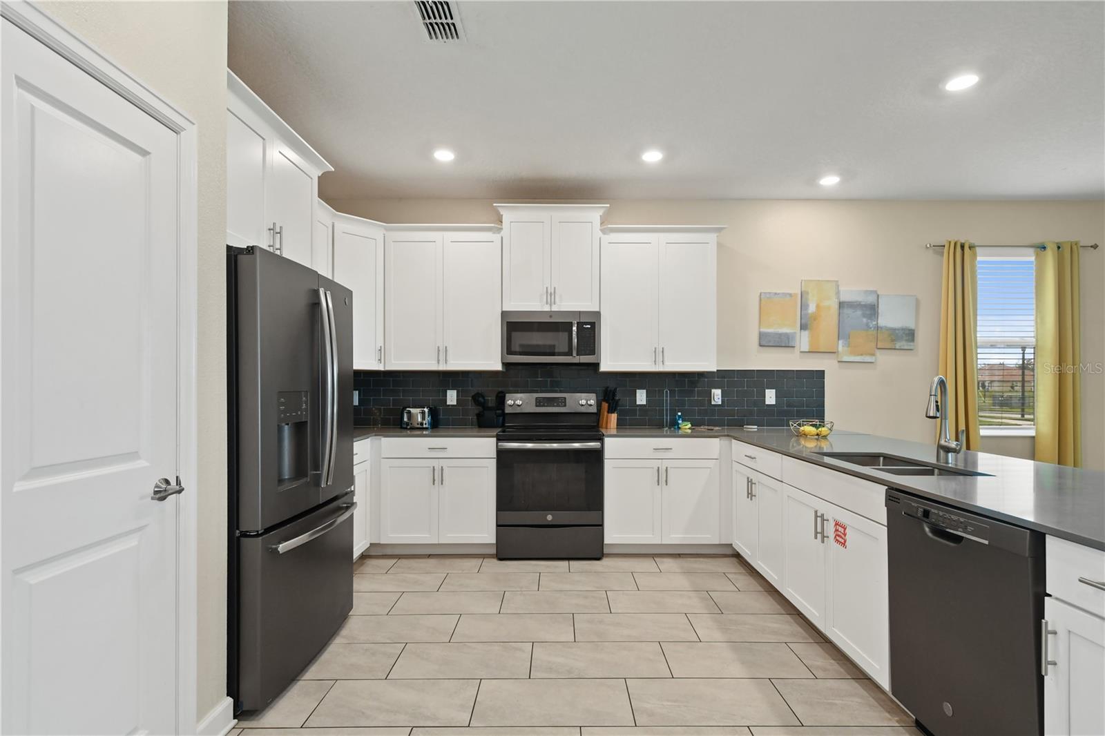 8834 CABOT CLIFFS DR
