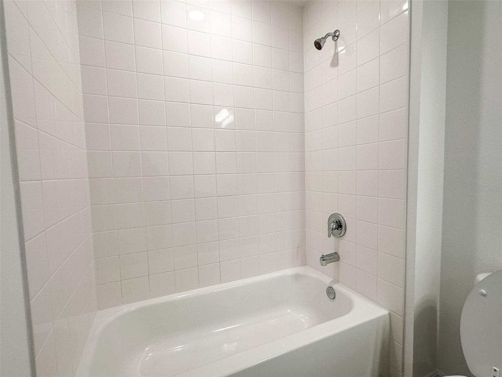 2115 DERWENT DR