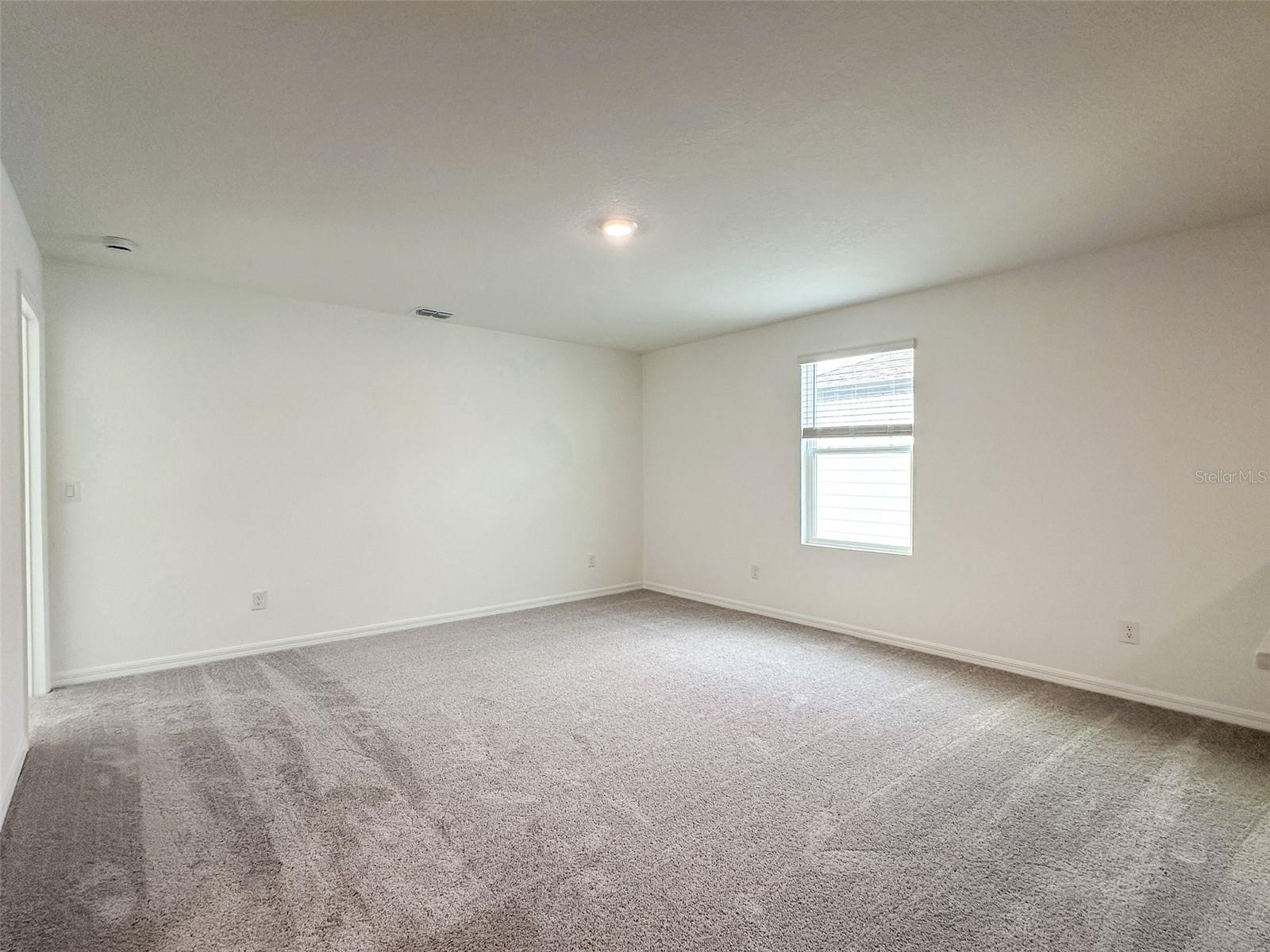 2115 DERWENT DR