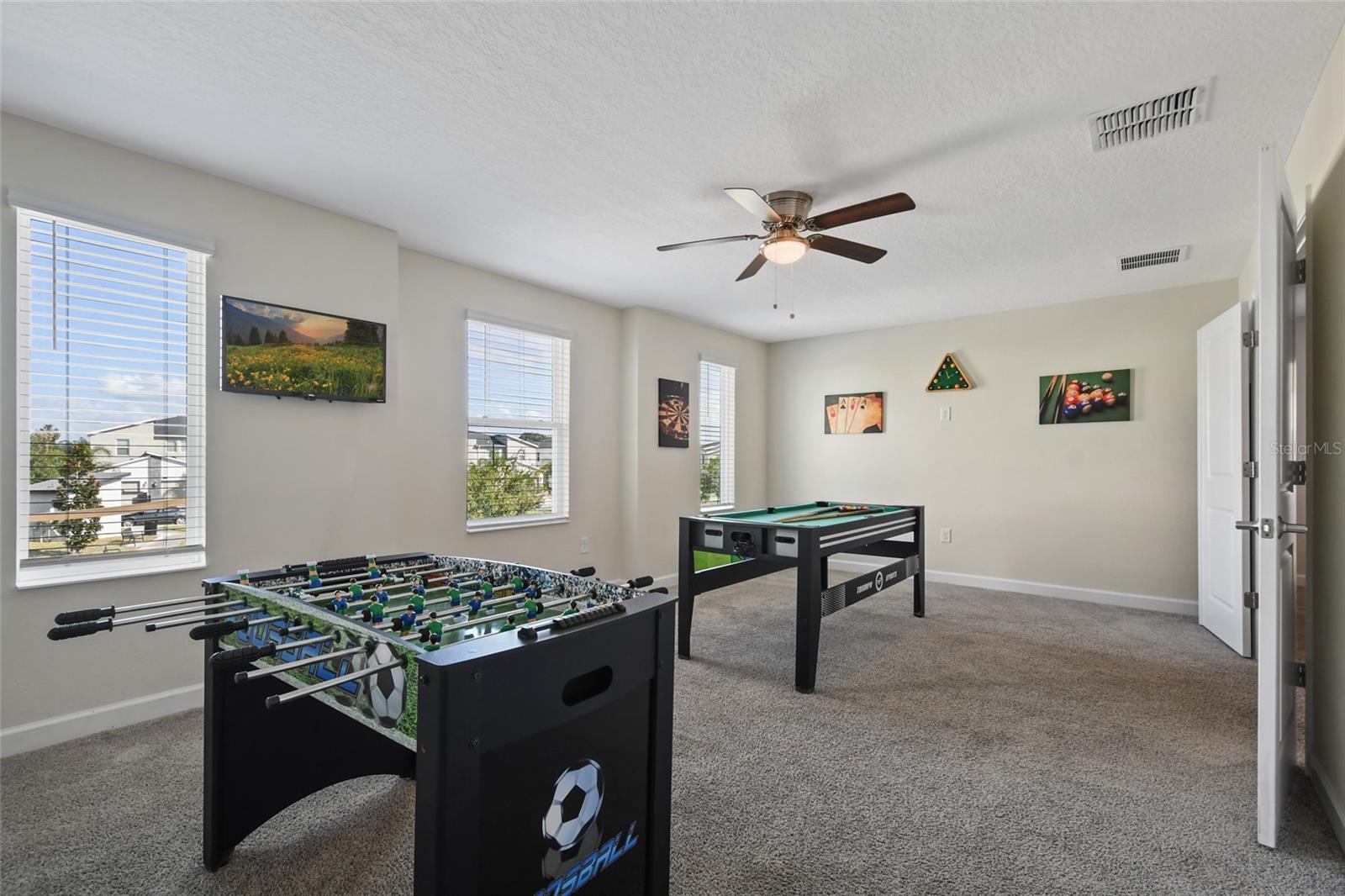 8842 CABOT CLIFFS DR