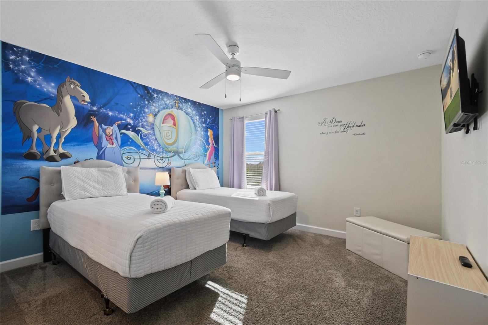 8842 CABOT CLIFFS DR