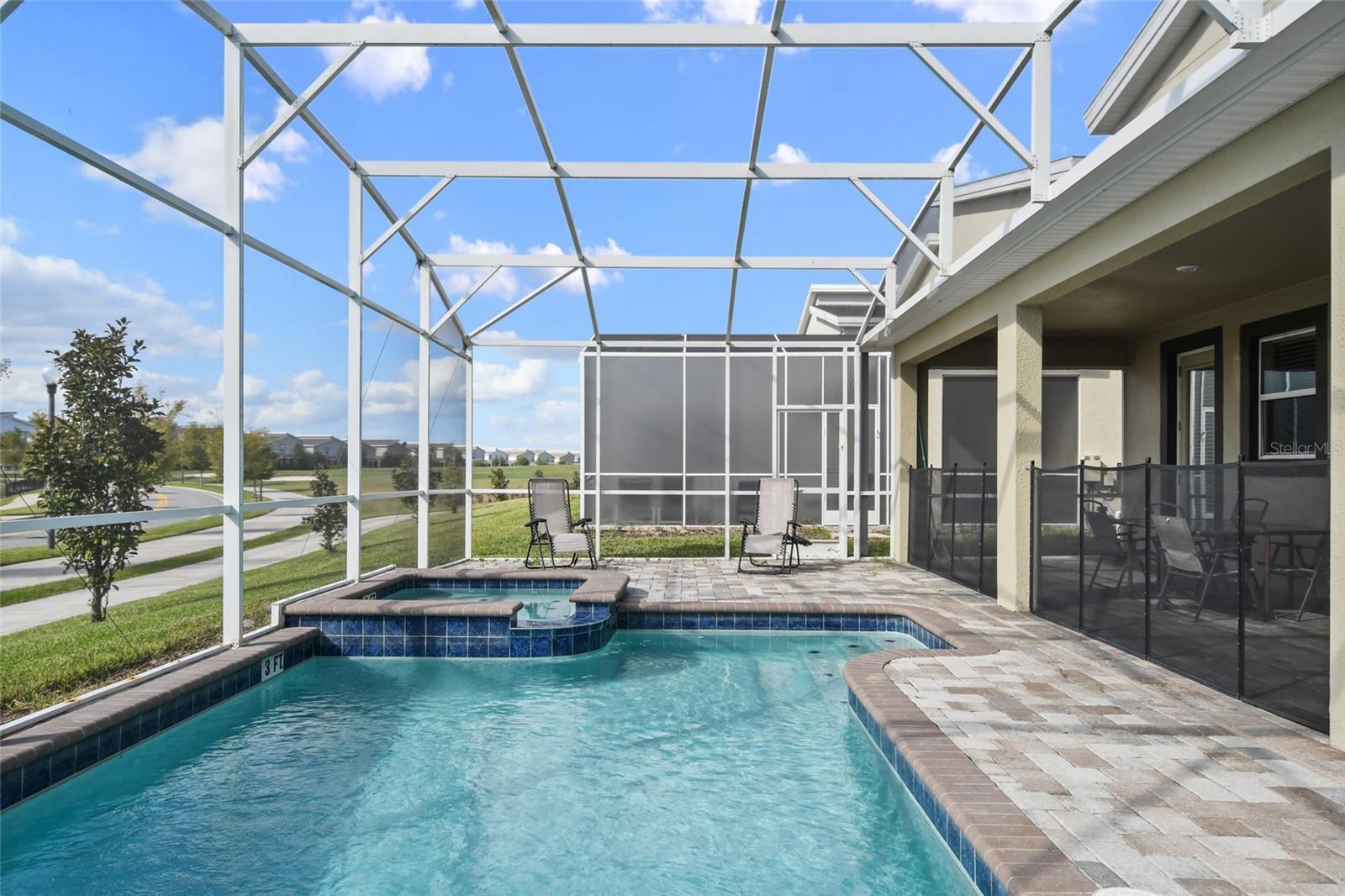 8842 CABOT CLIFFS DR