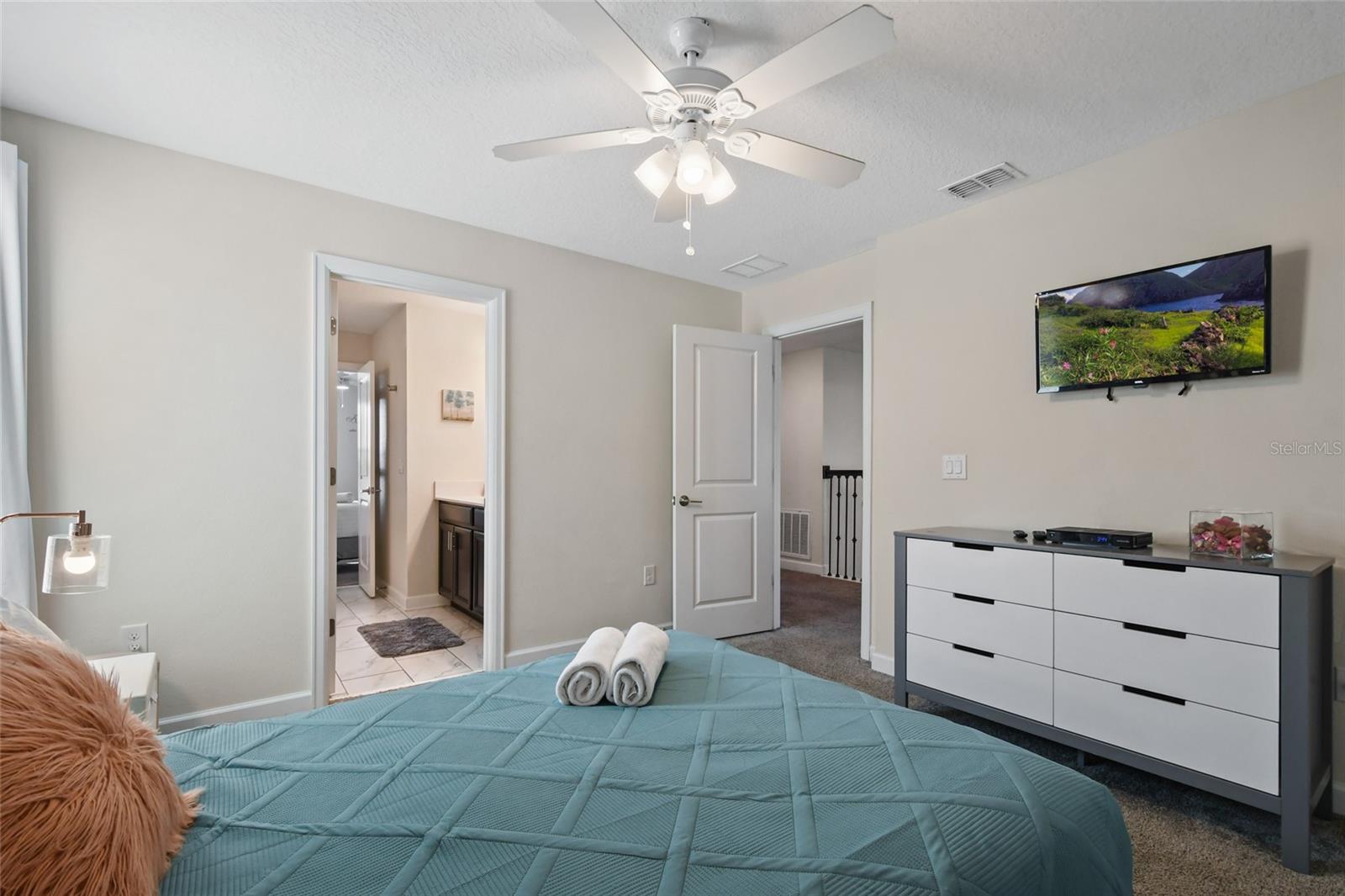 8842 CABOT CLIFFS DR
