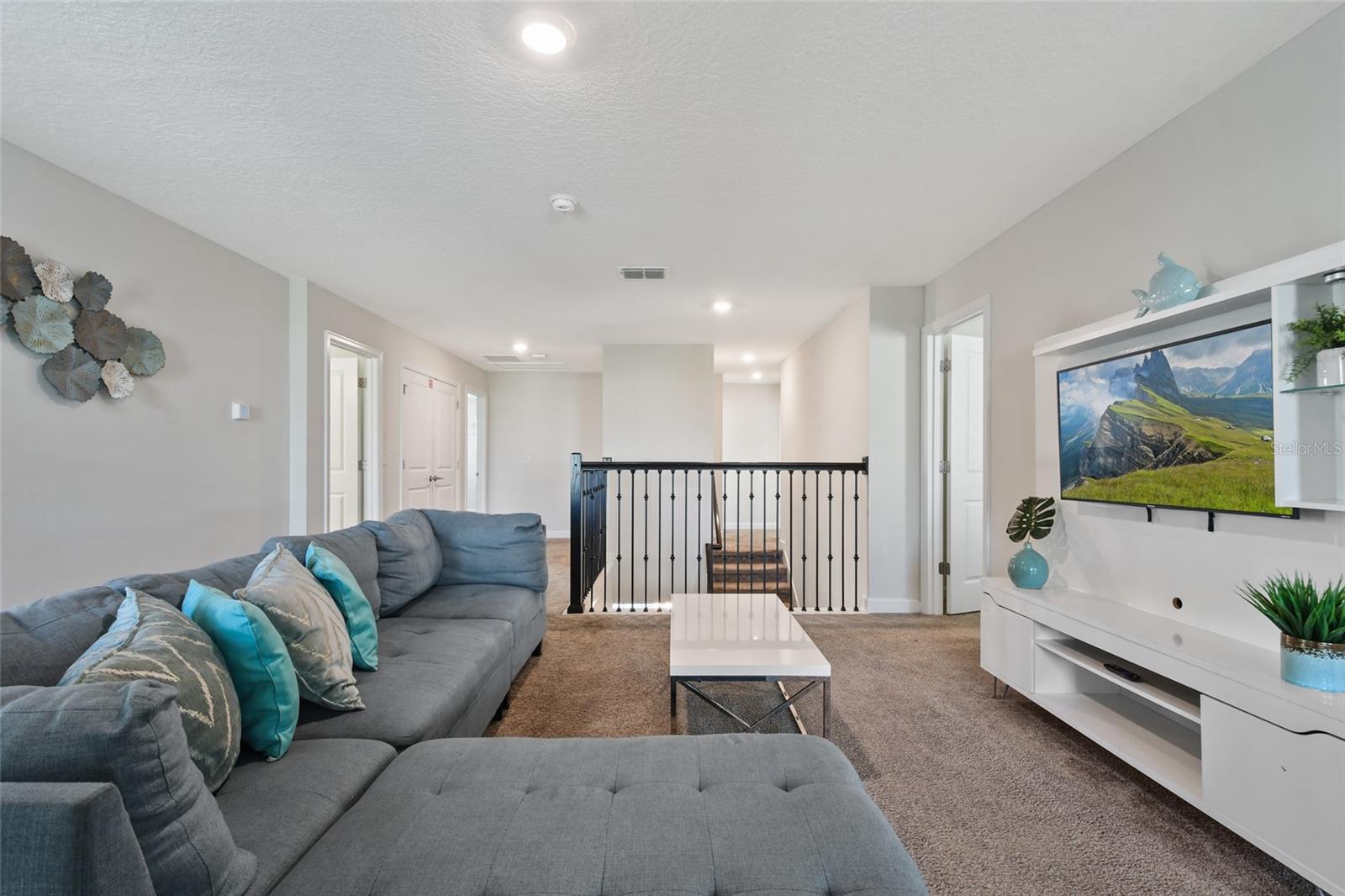 8842 CABOT CLIFFS DR