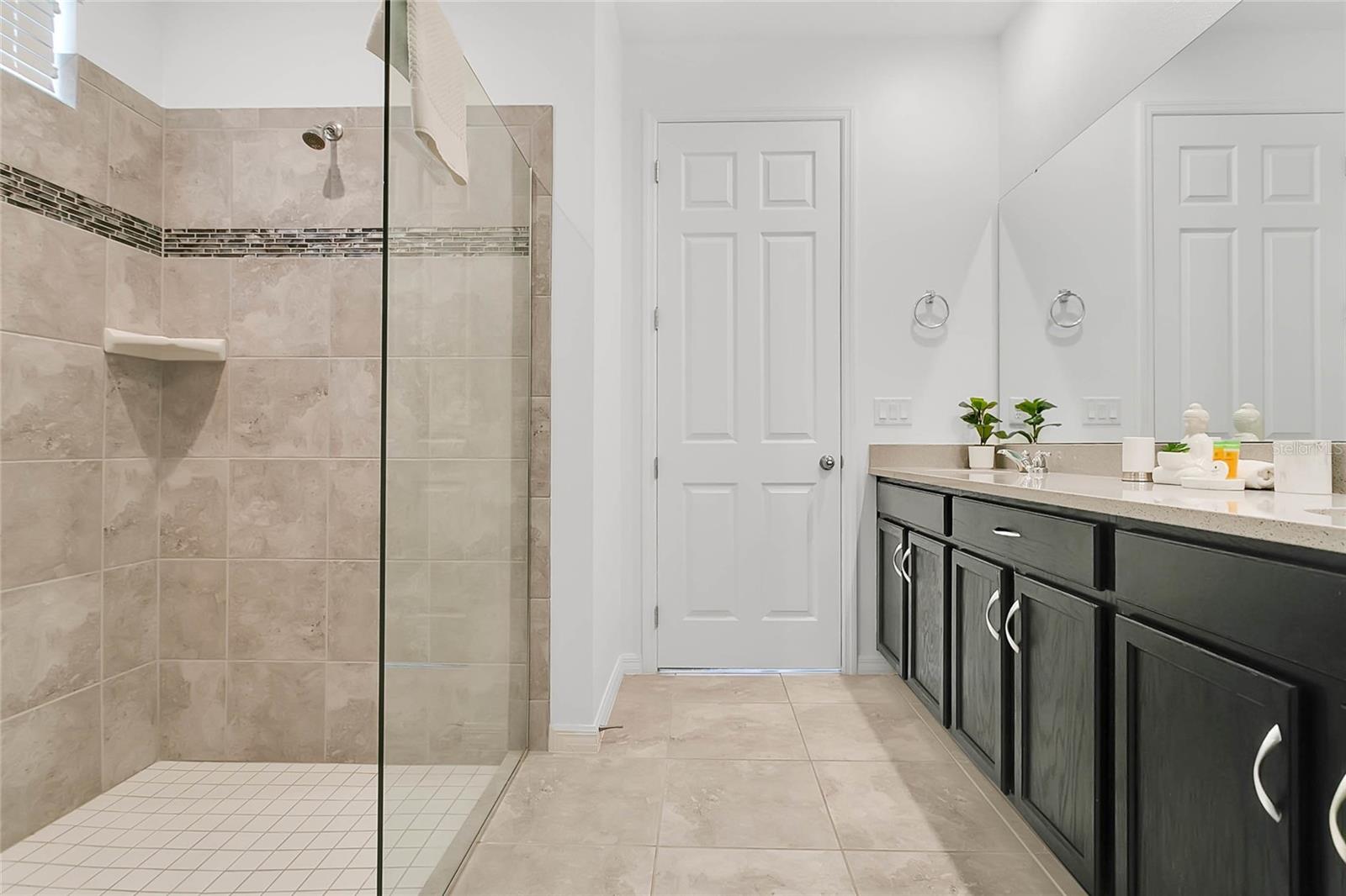 8951 AMELIA DOWNS TRL