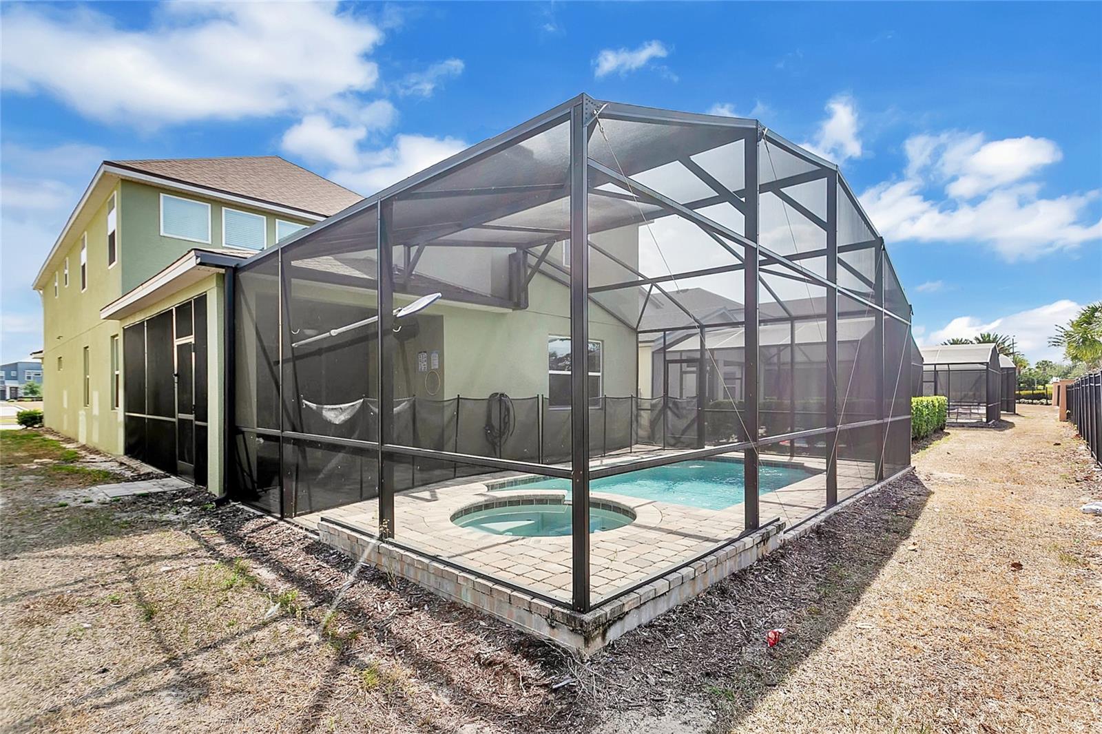 8951 AMELIA DOWNS TRL