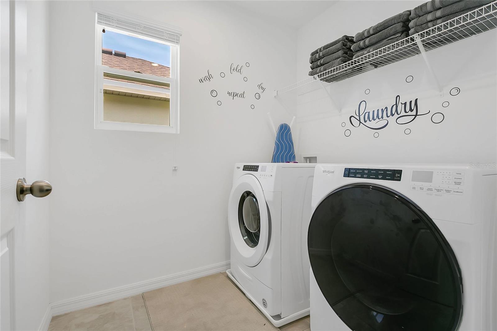 8951 AMELIA DOWNS TRL