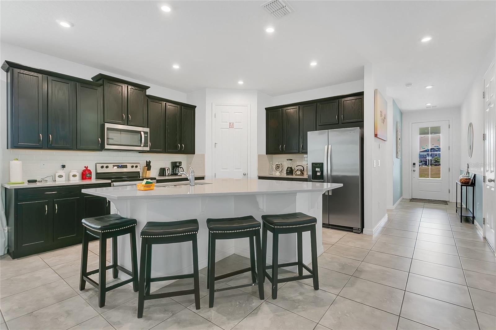 8951 AMELIA DOWNS TRL