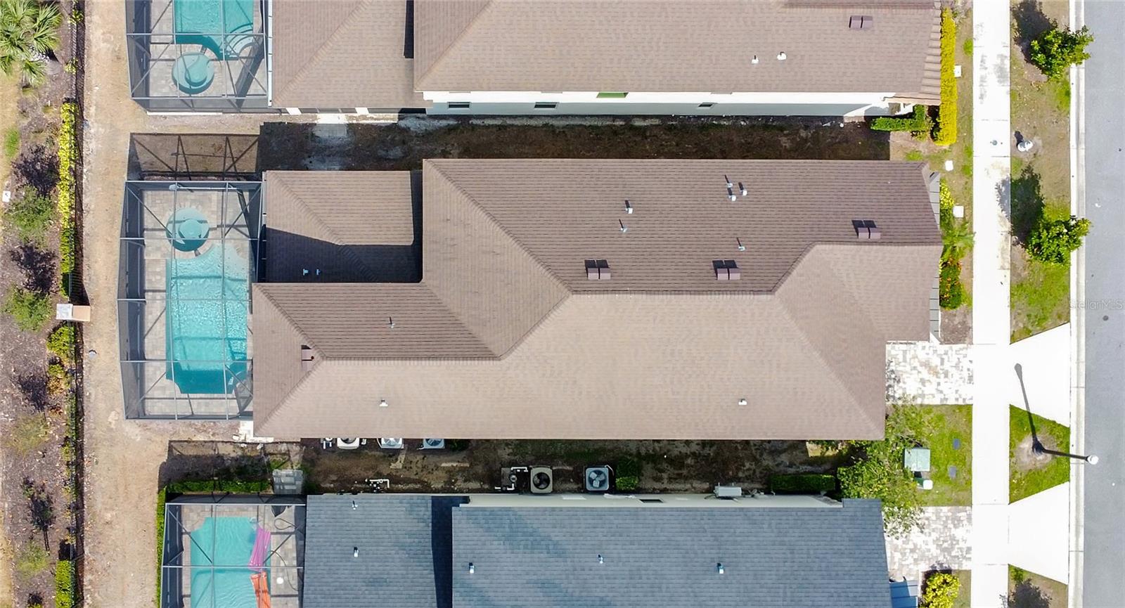 8951 AMELIA DOWNS TRL