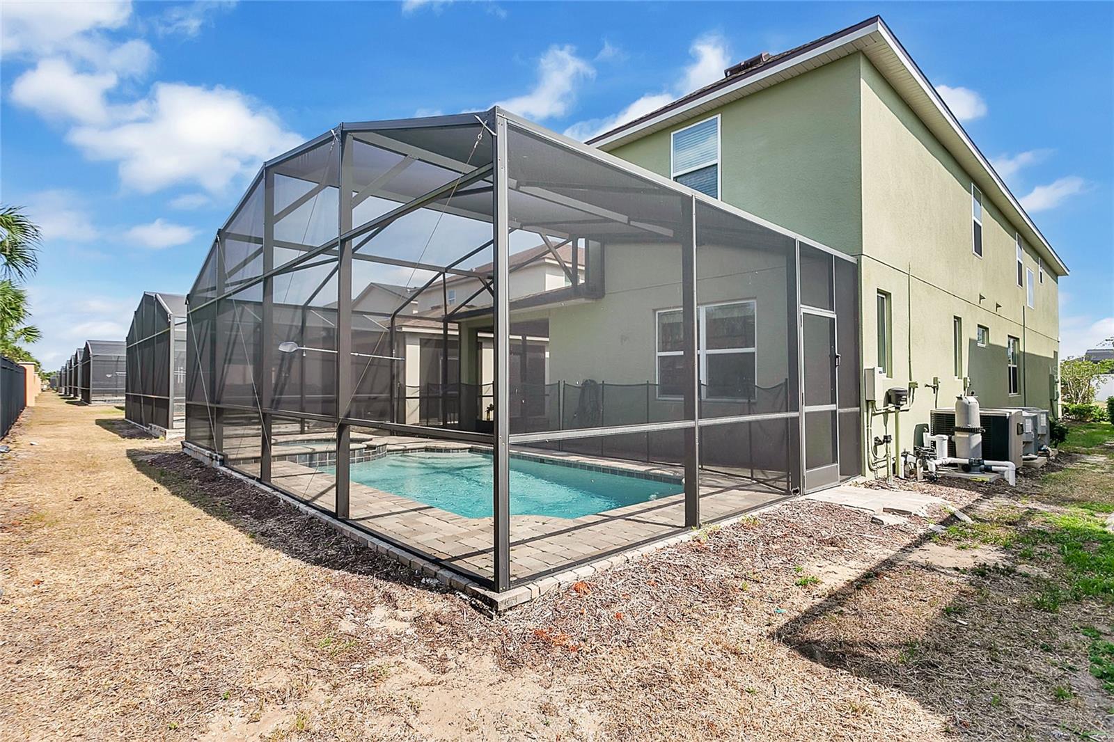 8951 AMELIA DOWNS TRL