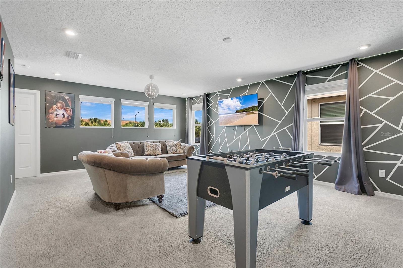 8951 AMELIA DOWNS TRL