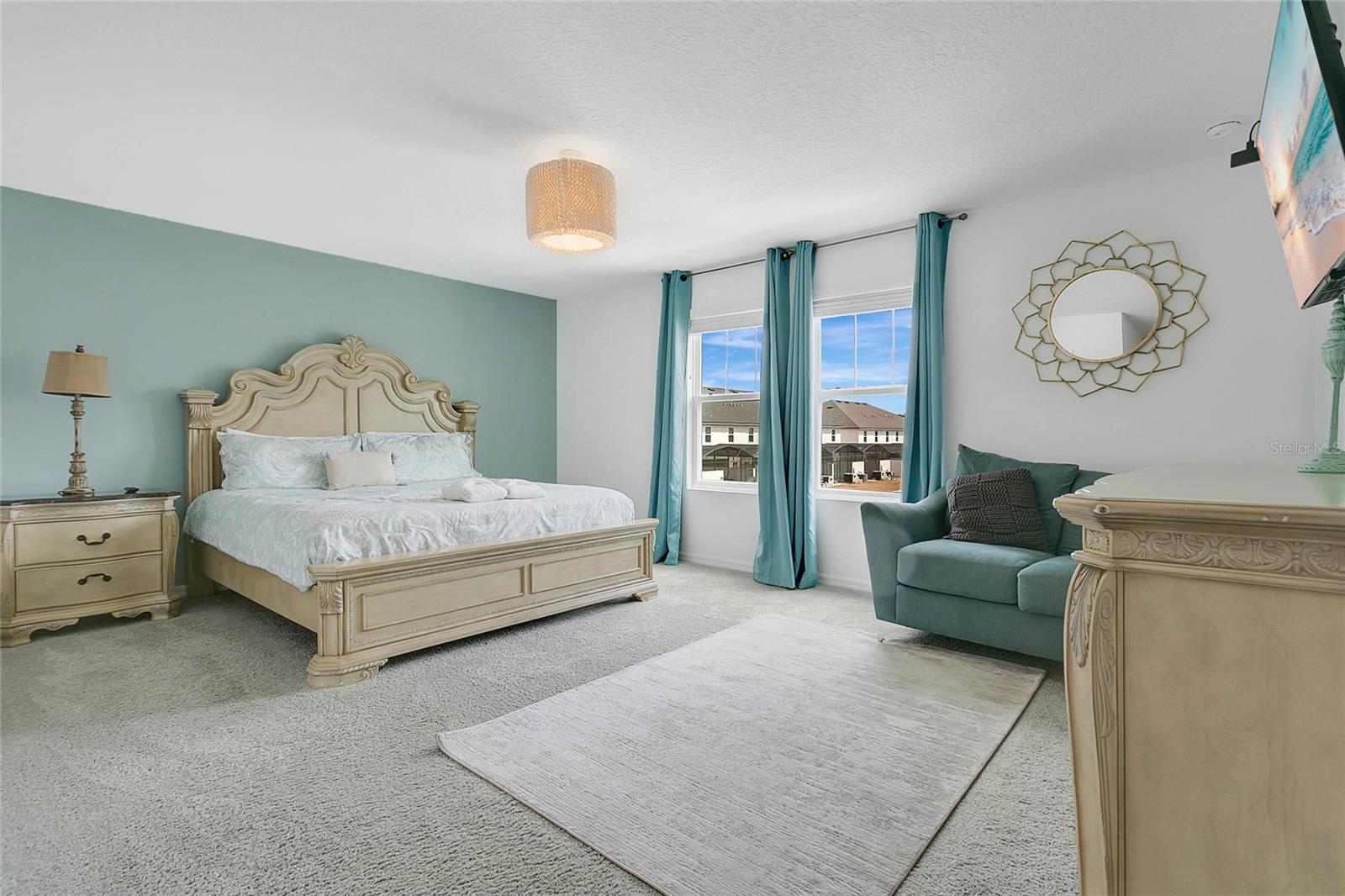 8951 AMELIA DOWNS TRL