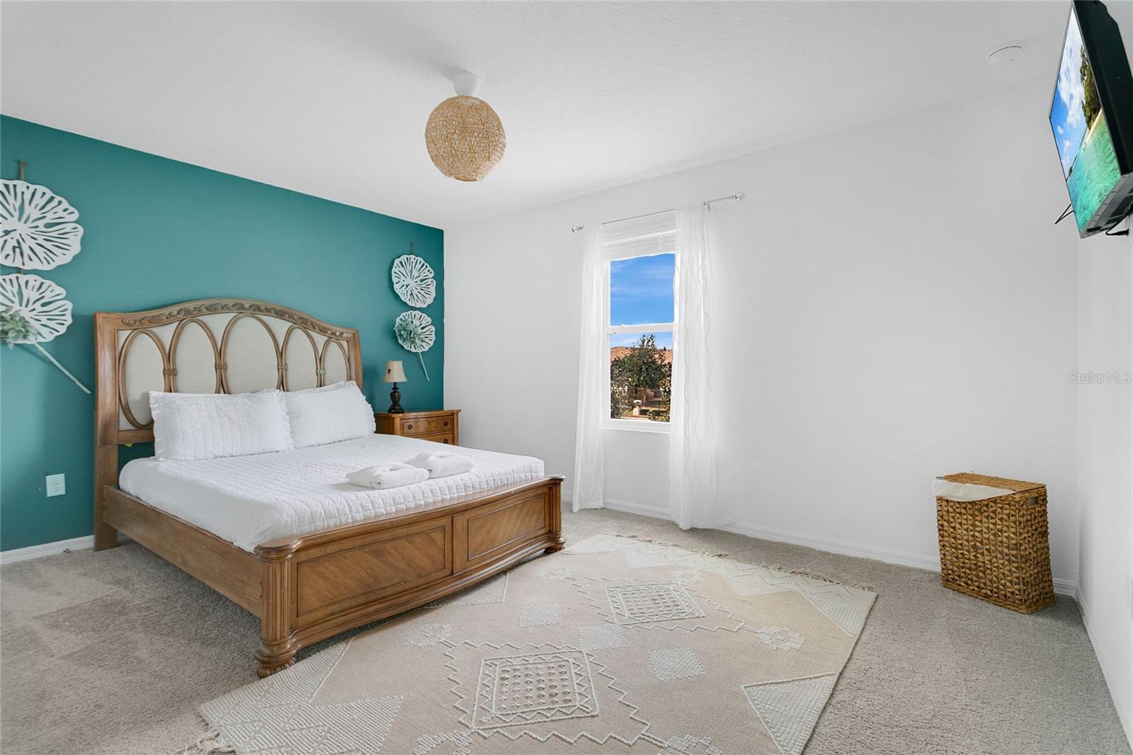 8951 AMELIA DOWNS TRL