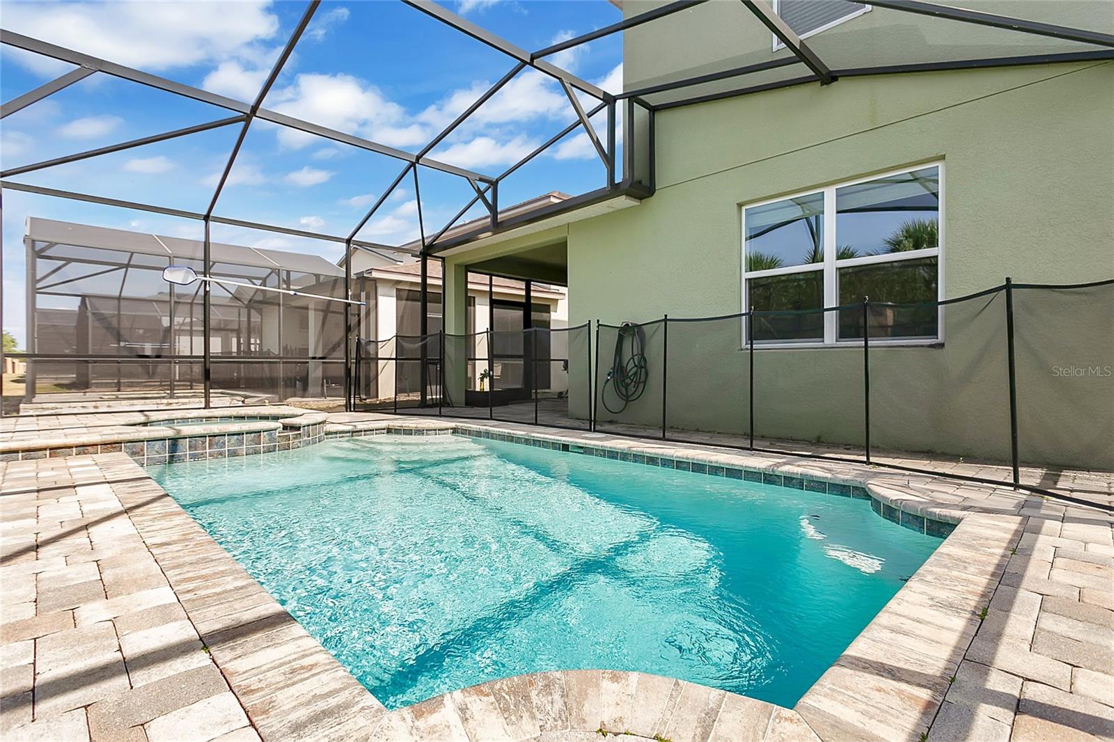 8951 AMELIA DOWNS TRL