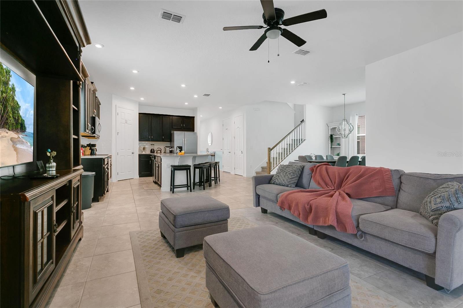 8951 AMELIA DOWNS TRL