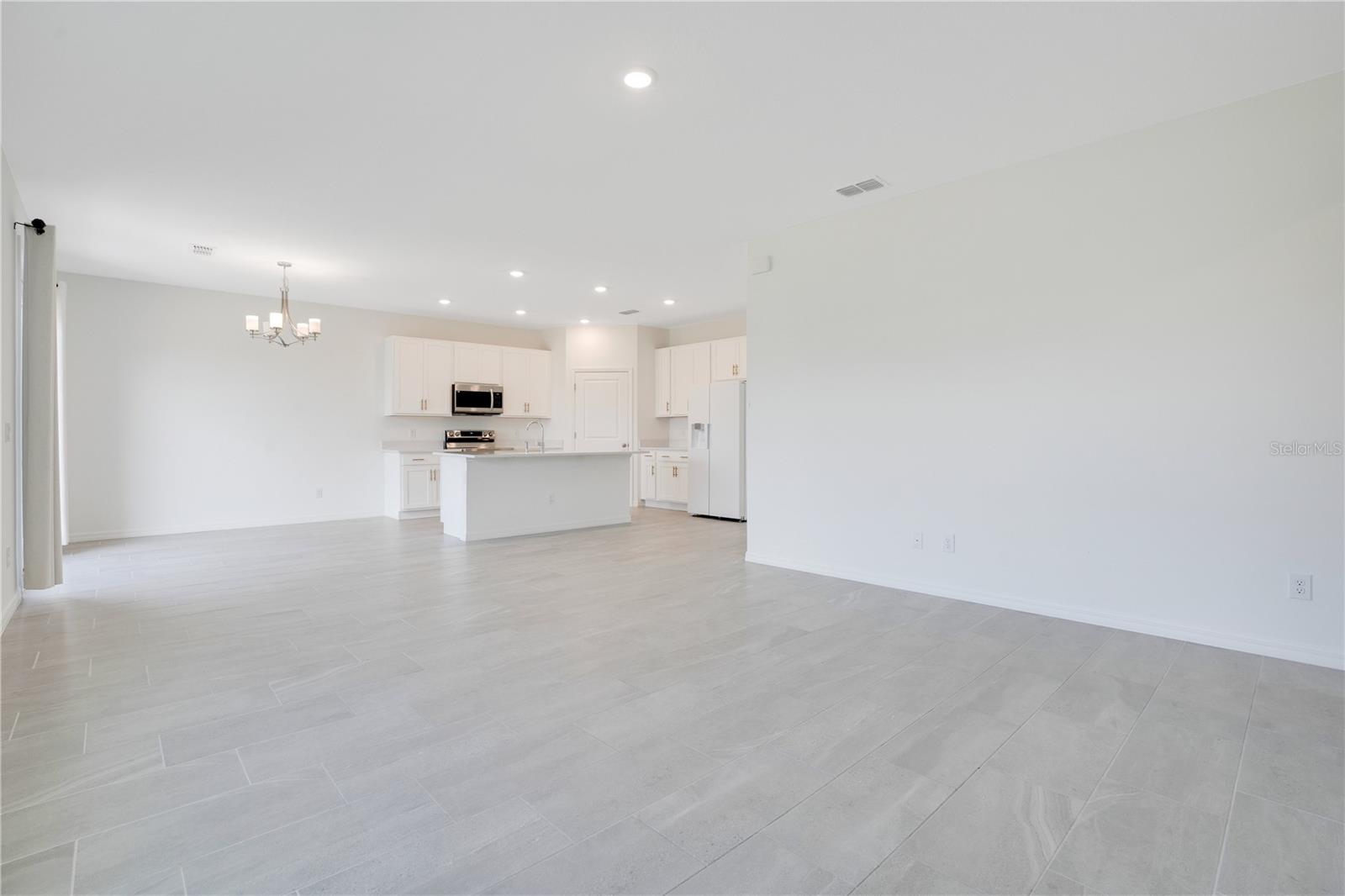 2170 DERWENT DR