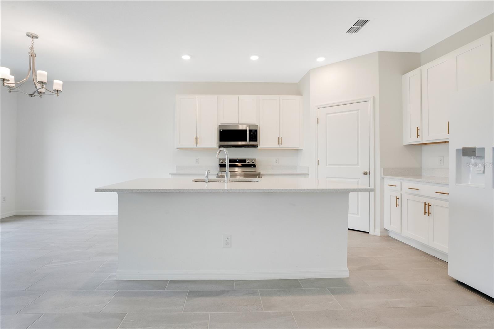 2170 DERWENT DR