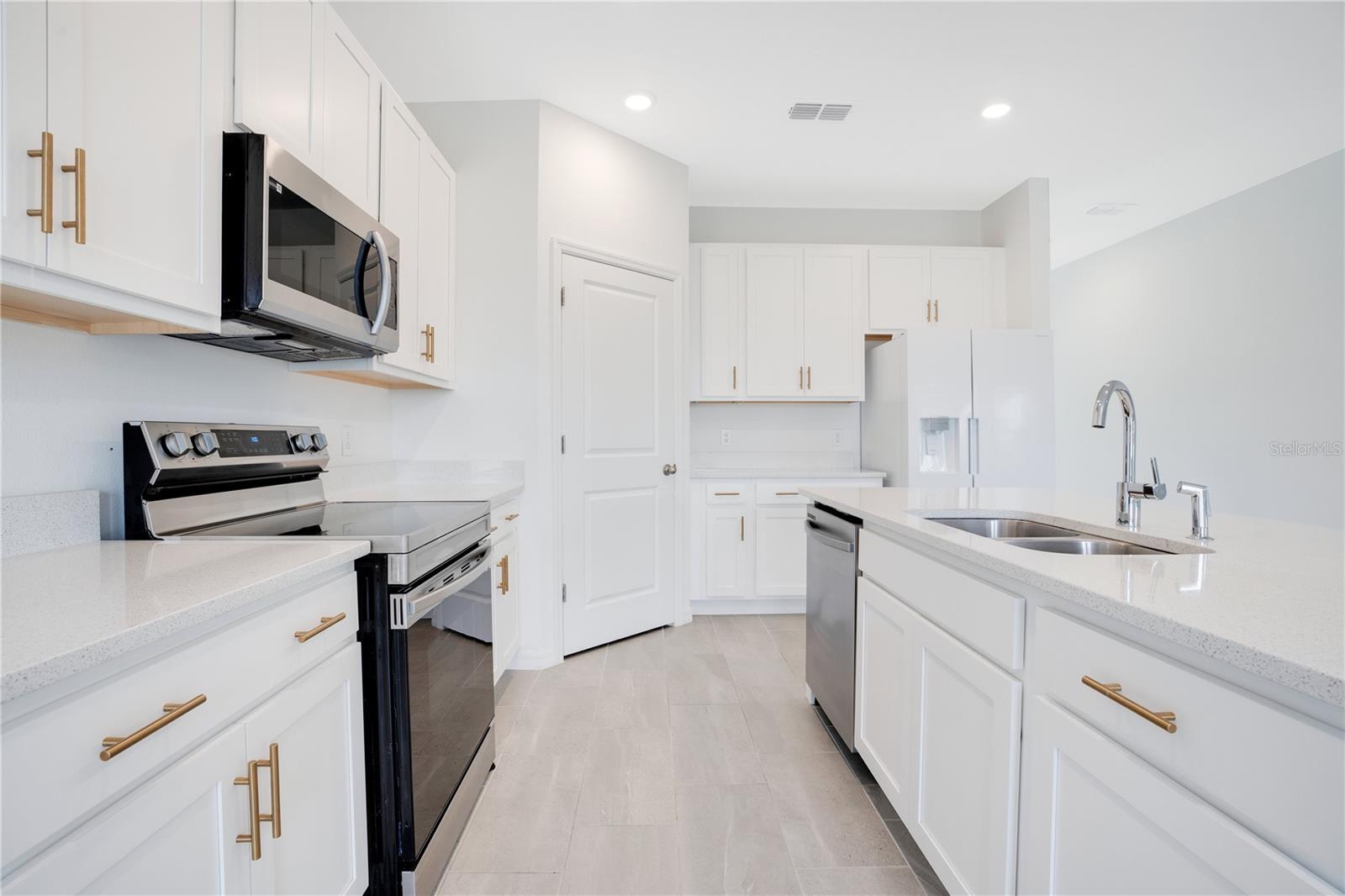 2170 DERWENT DR