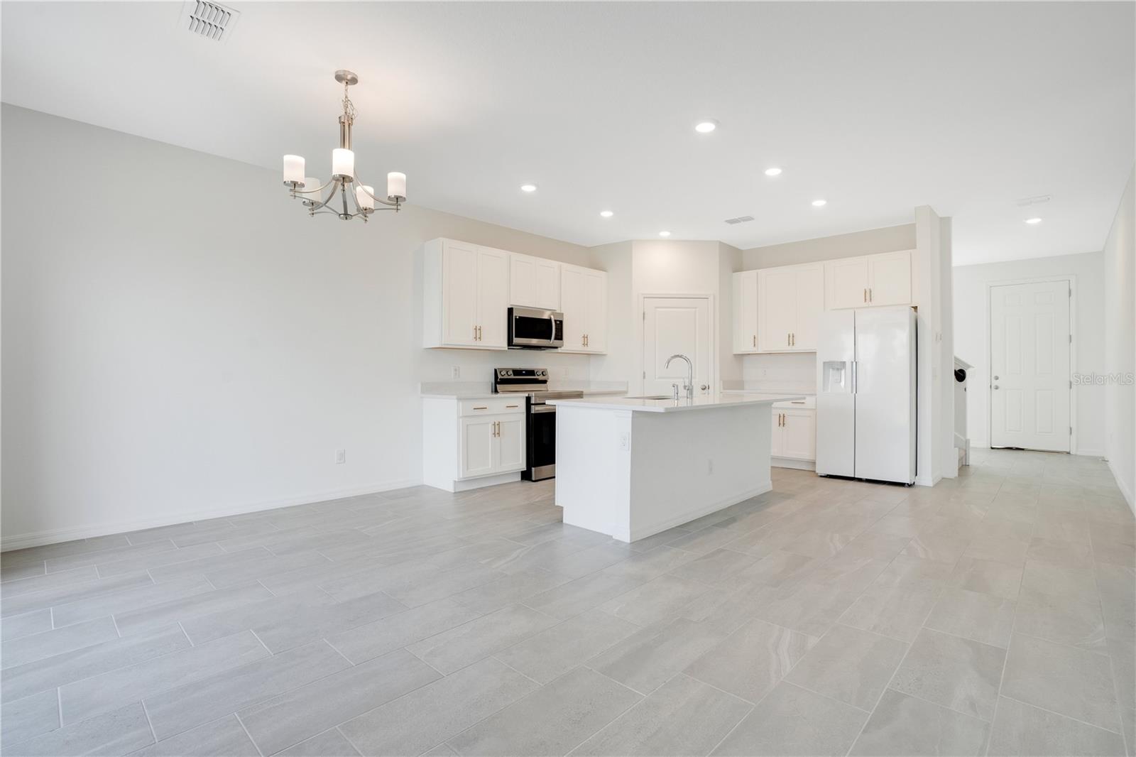 2170 DERWENT DR