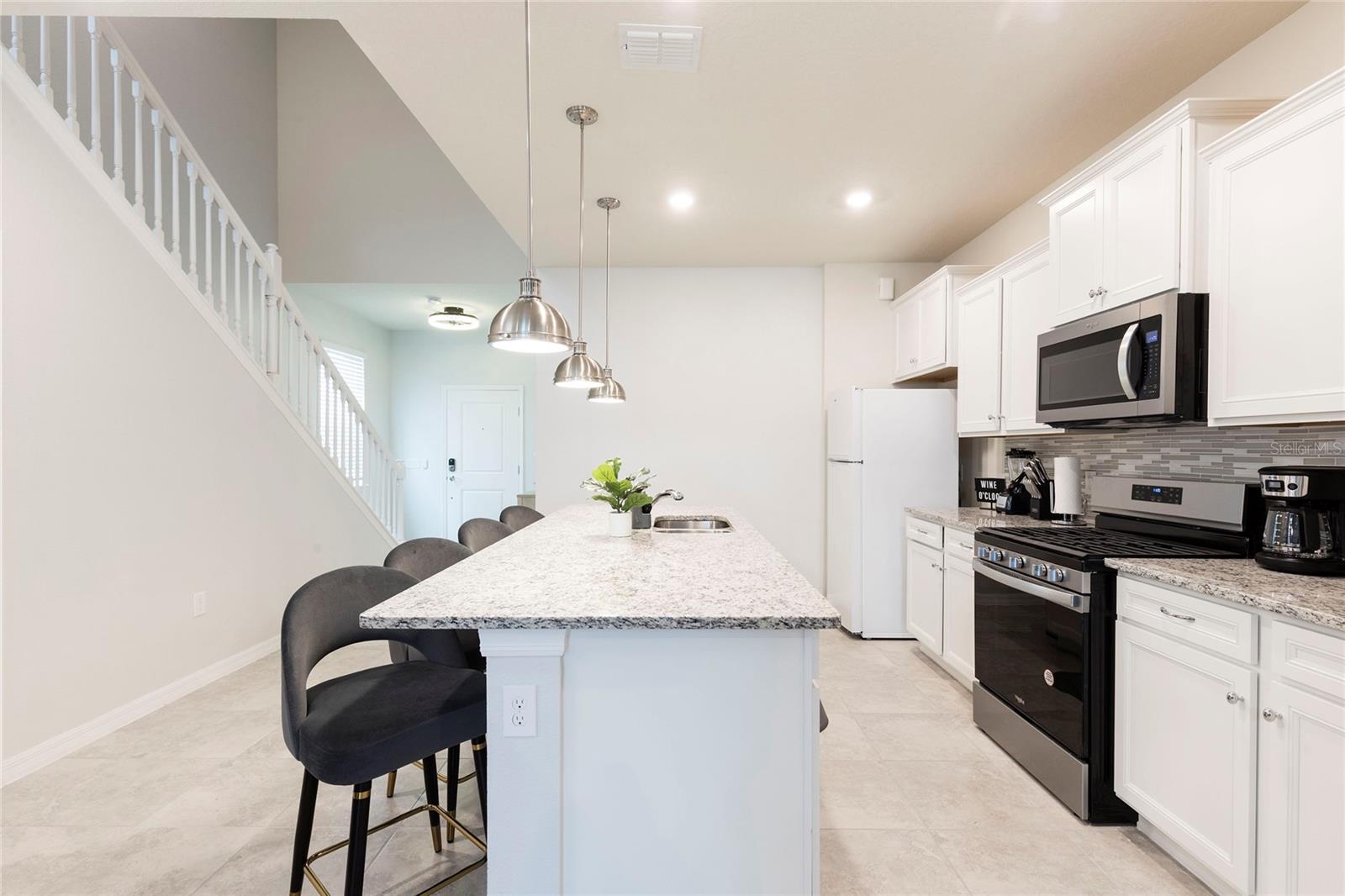 7224 OAKMOSS LOOP