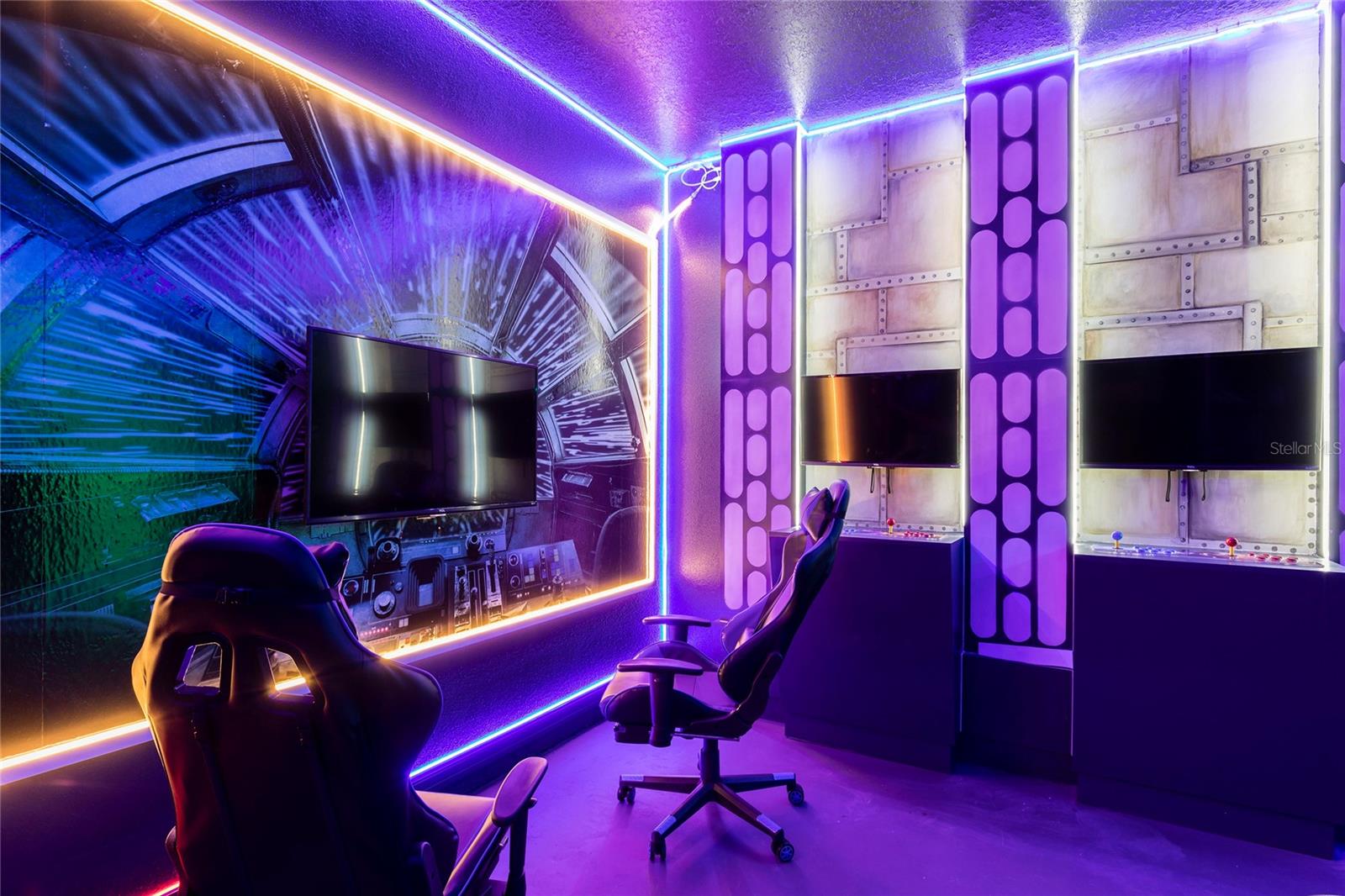 7224 OAKMOSS LOOP