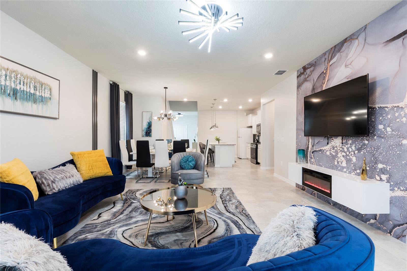7224 OAKMOSS LOOP