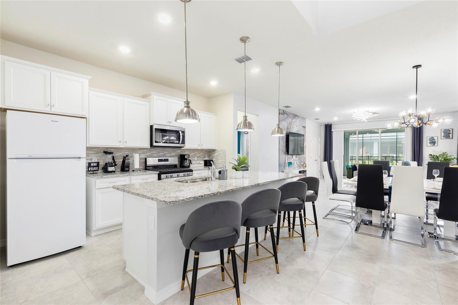 7224 OAKMOSS LOOP