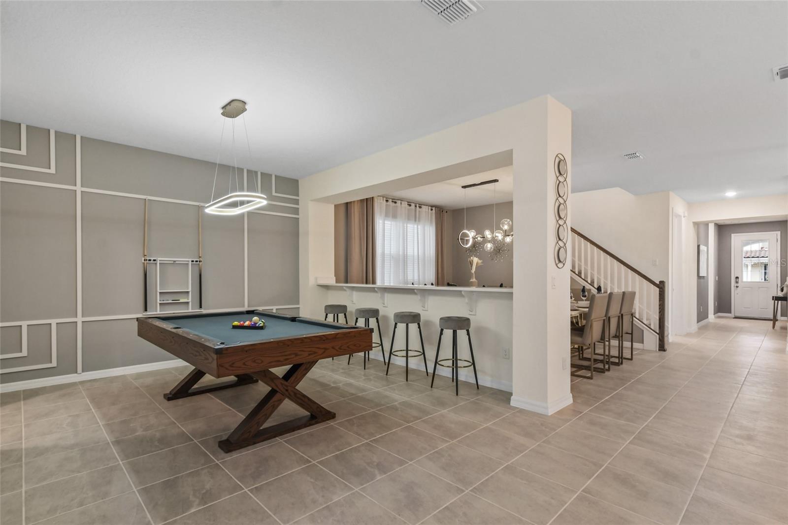 8928 COCONUT BREEZE DR