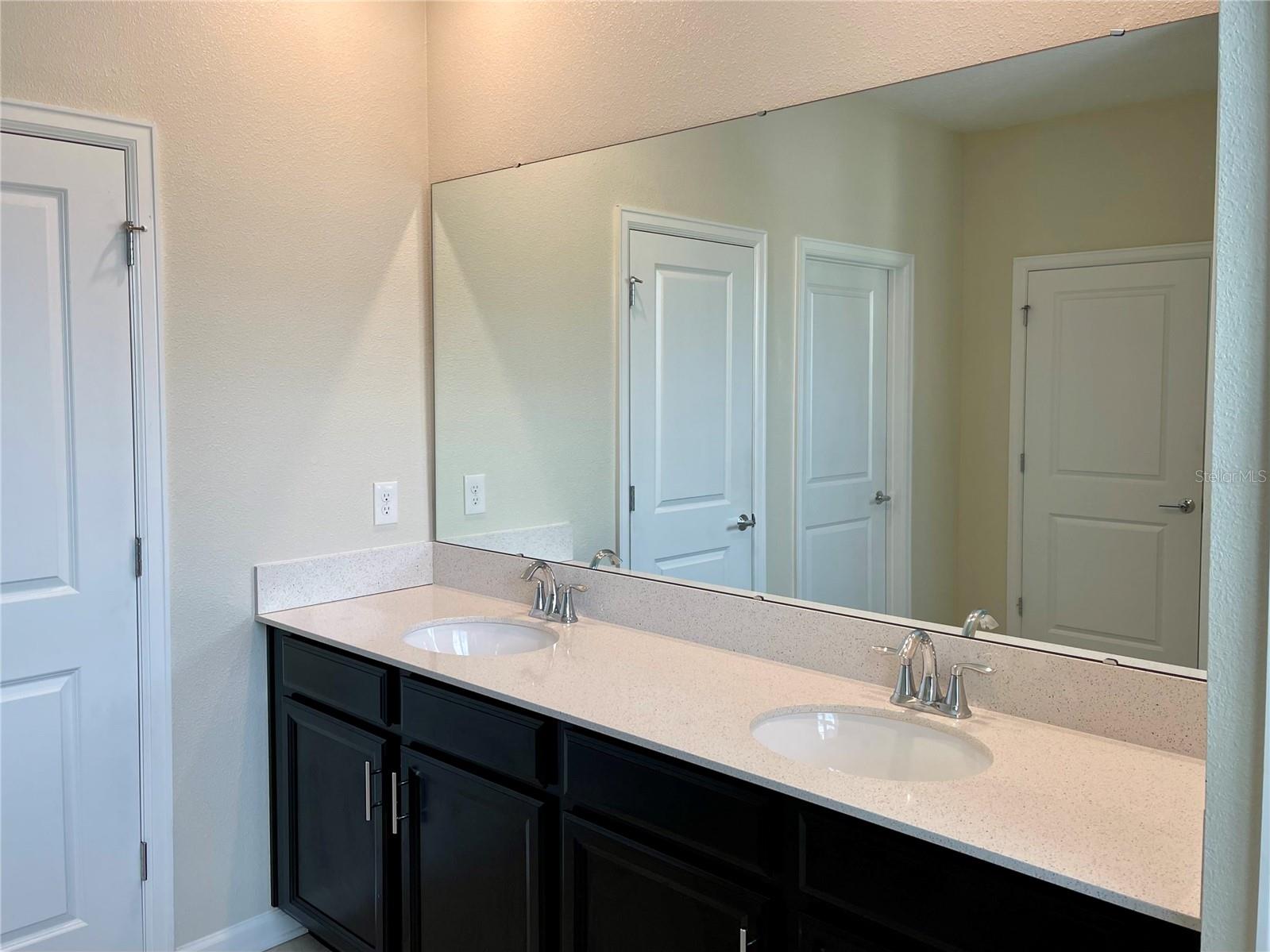 1336 SHINNECOCK HILLS DR