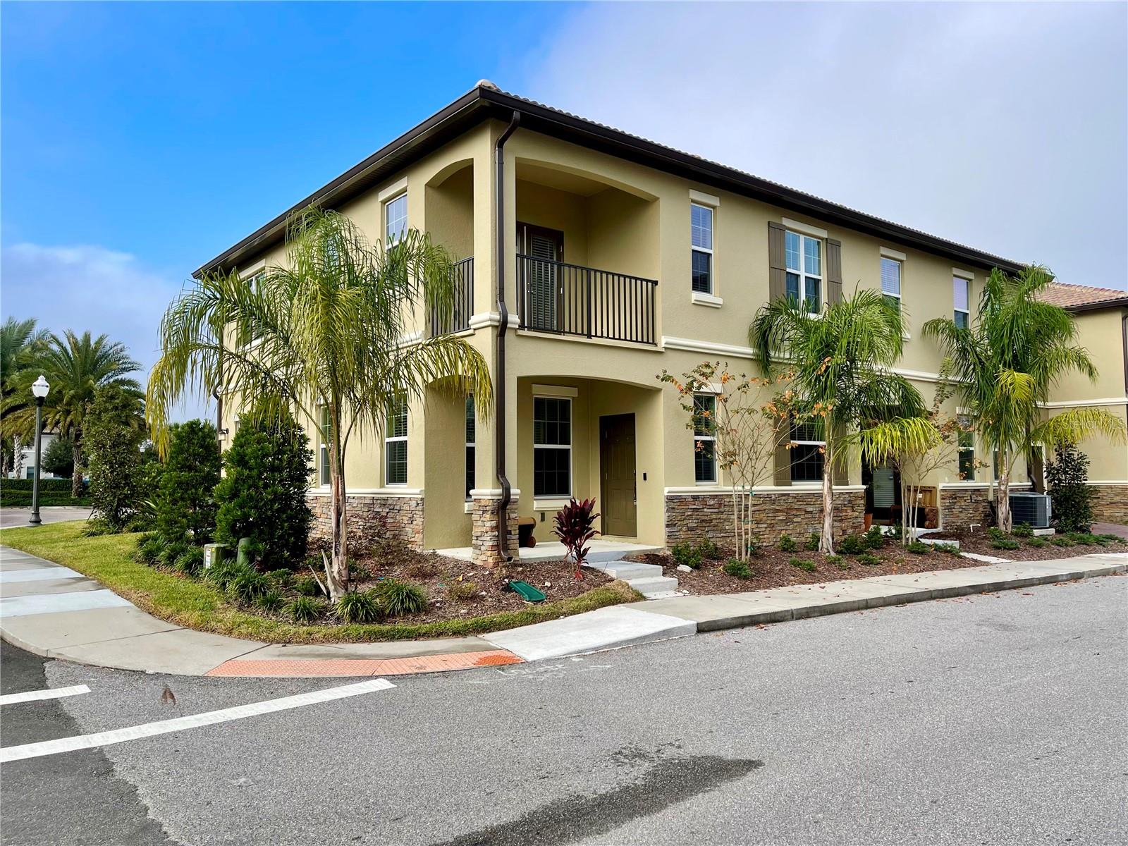 1336 SHINNECOCK HILLS DR