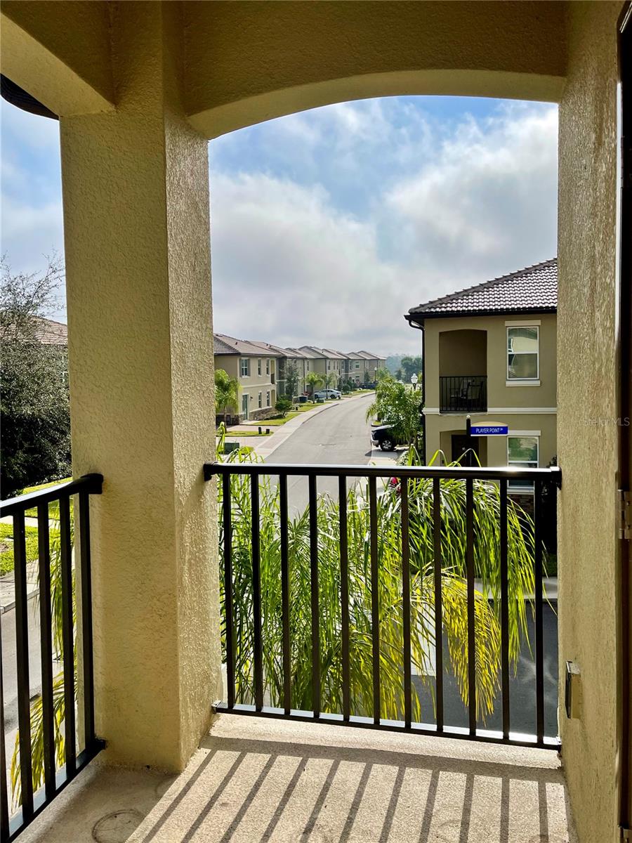 1336 SHINNECOCK HILLS DR