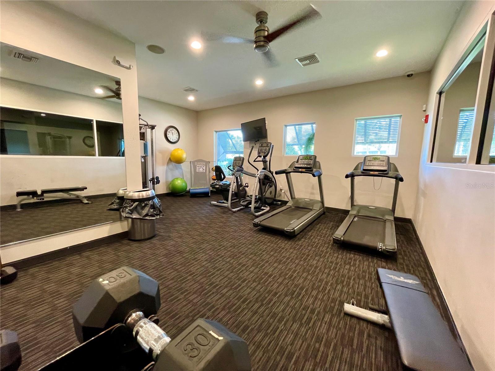 1336 SHINNECOCK HILLS DR