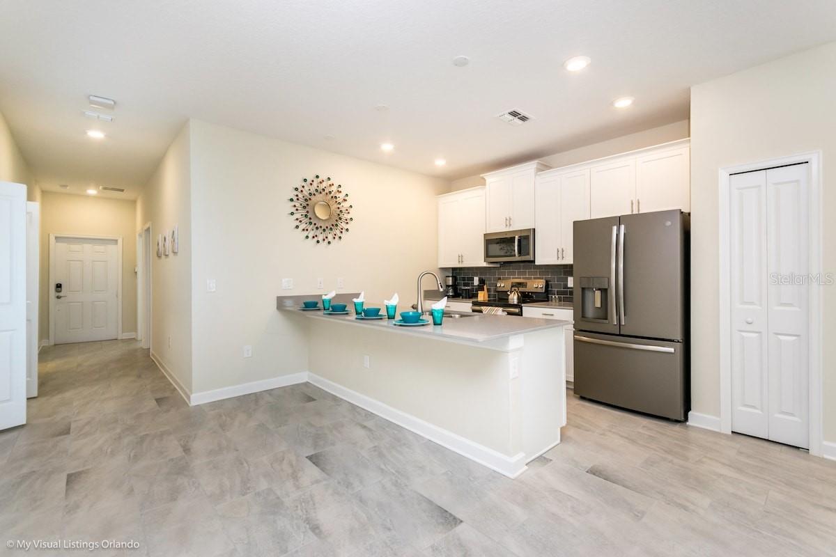 9007 STINGER DR