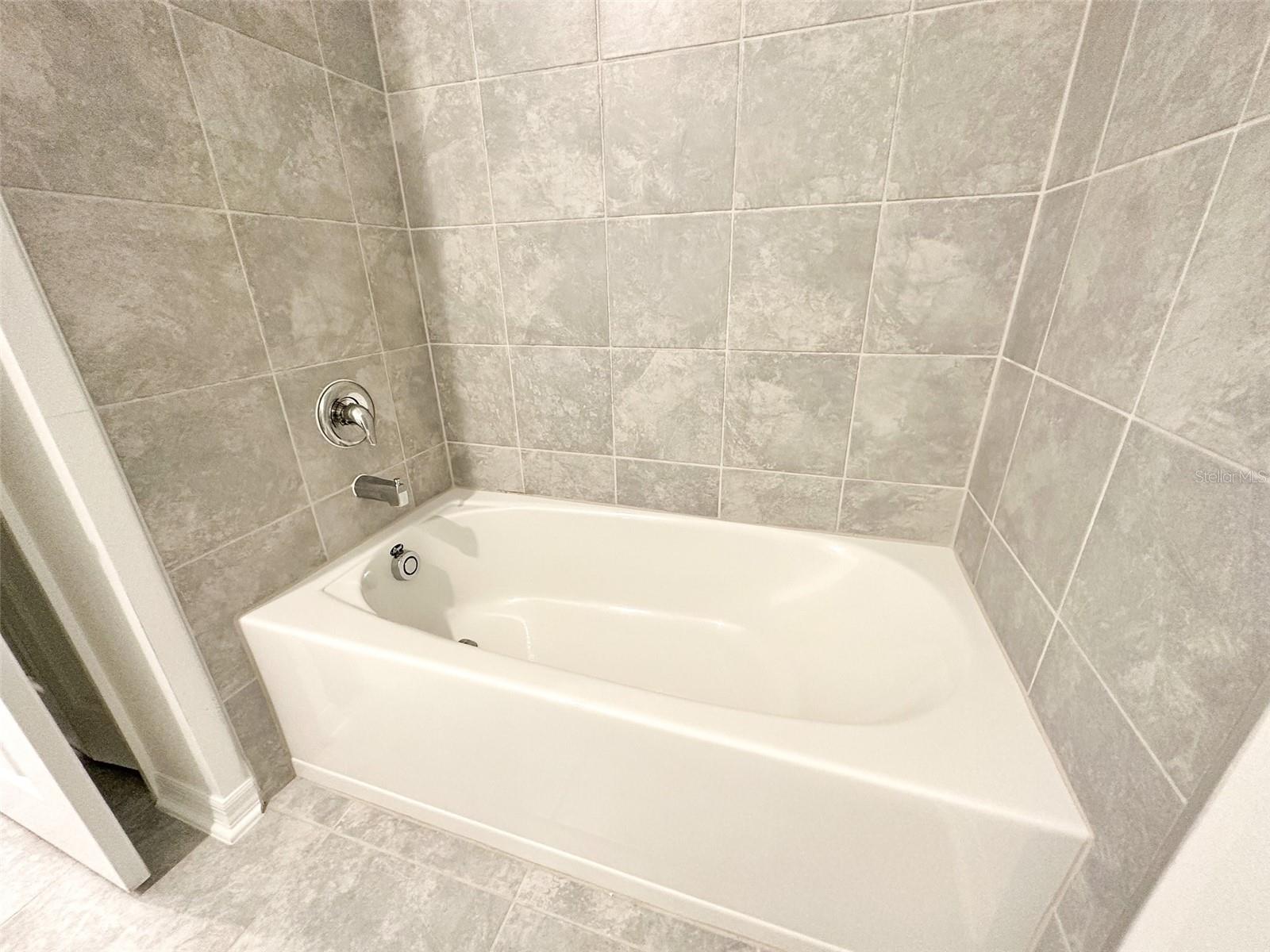 4189 BABBLING BROOK WAY