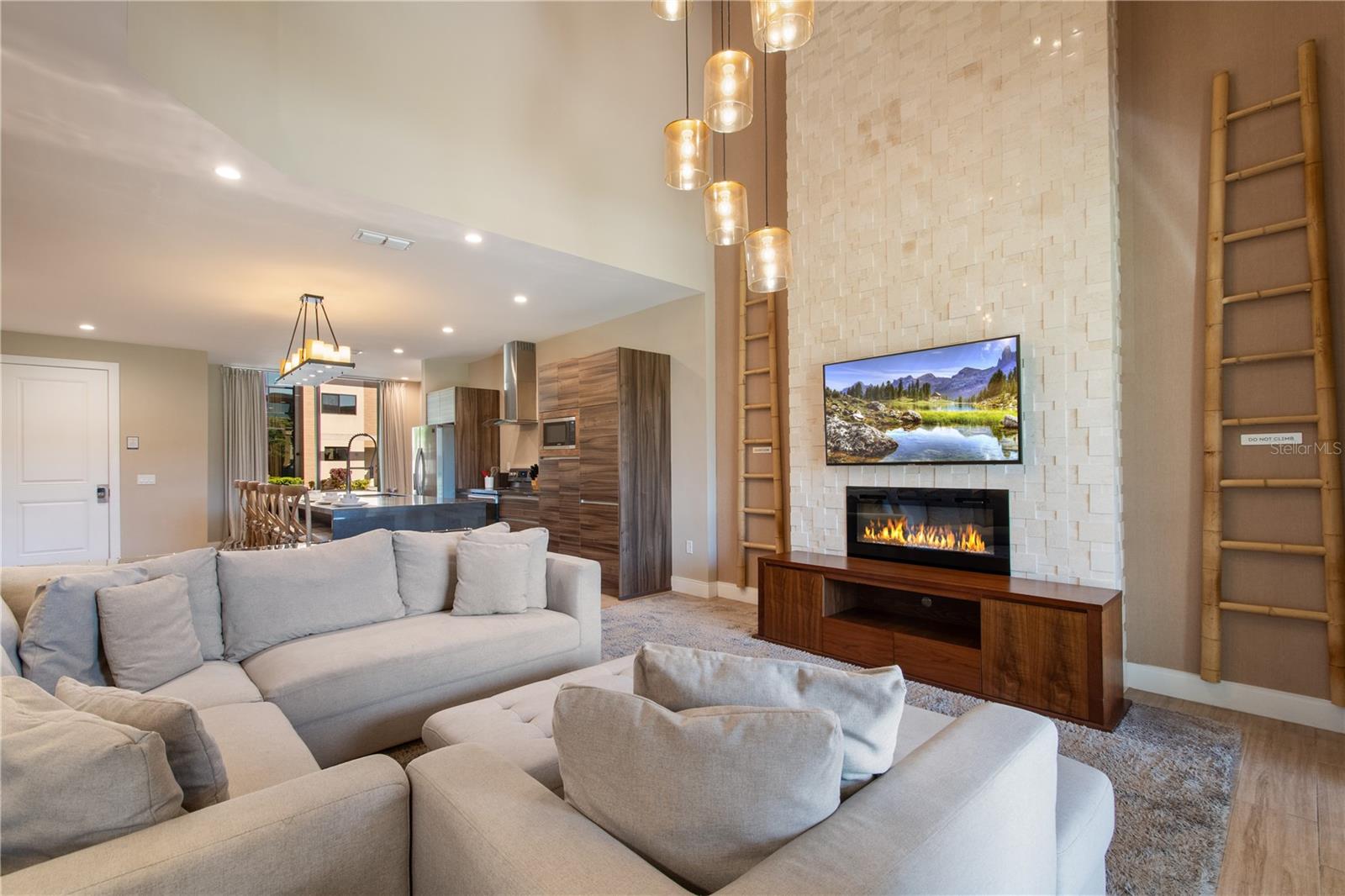 3056 ROCKEFELLER WAY