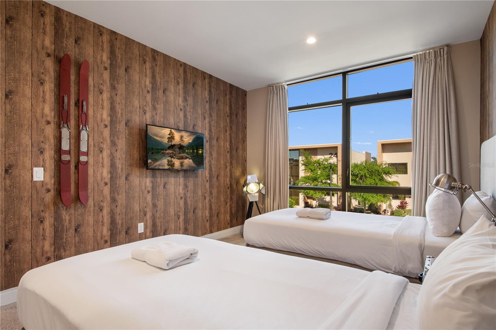 3056 ROCKEFELLER WAY