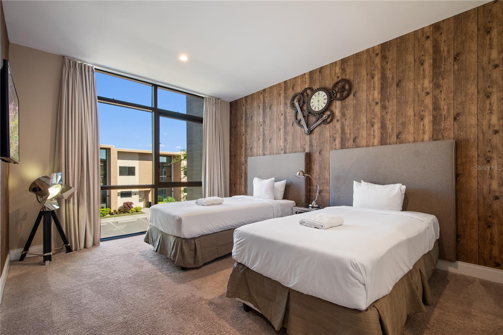 3056 ROCKEFELLER WAY