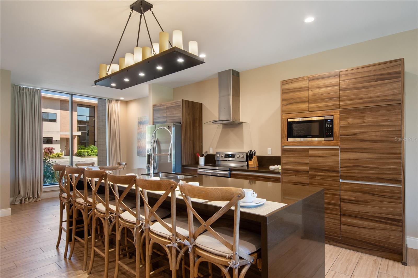 3056 ROCKEFELLER WAY