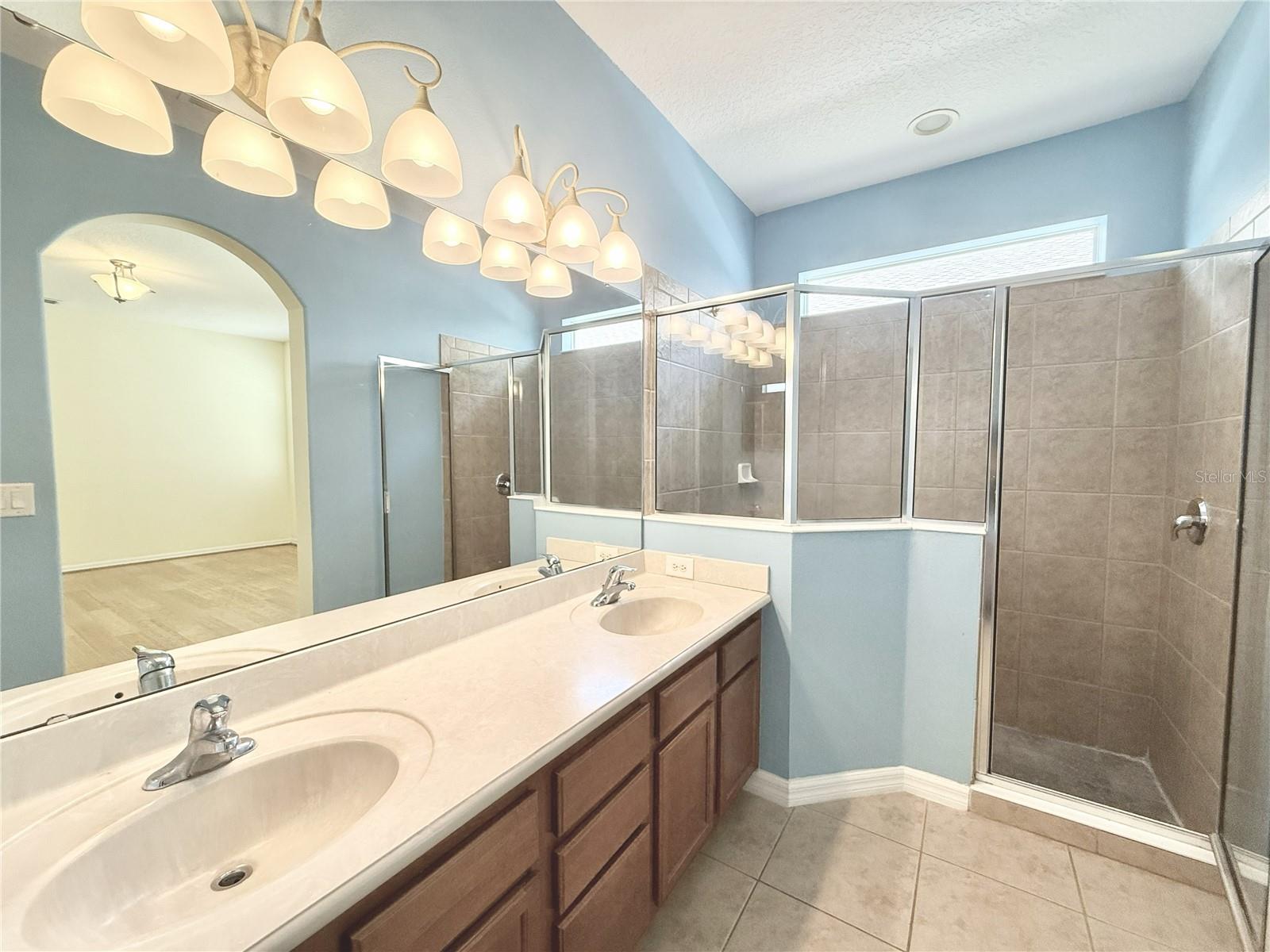 8737 LEELAND ARCHER BLVD