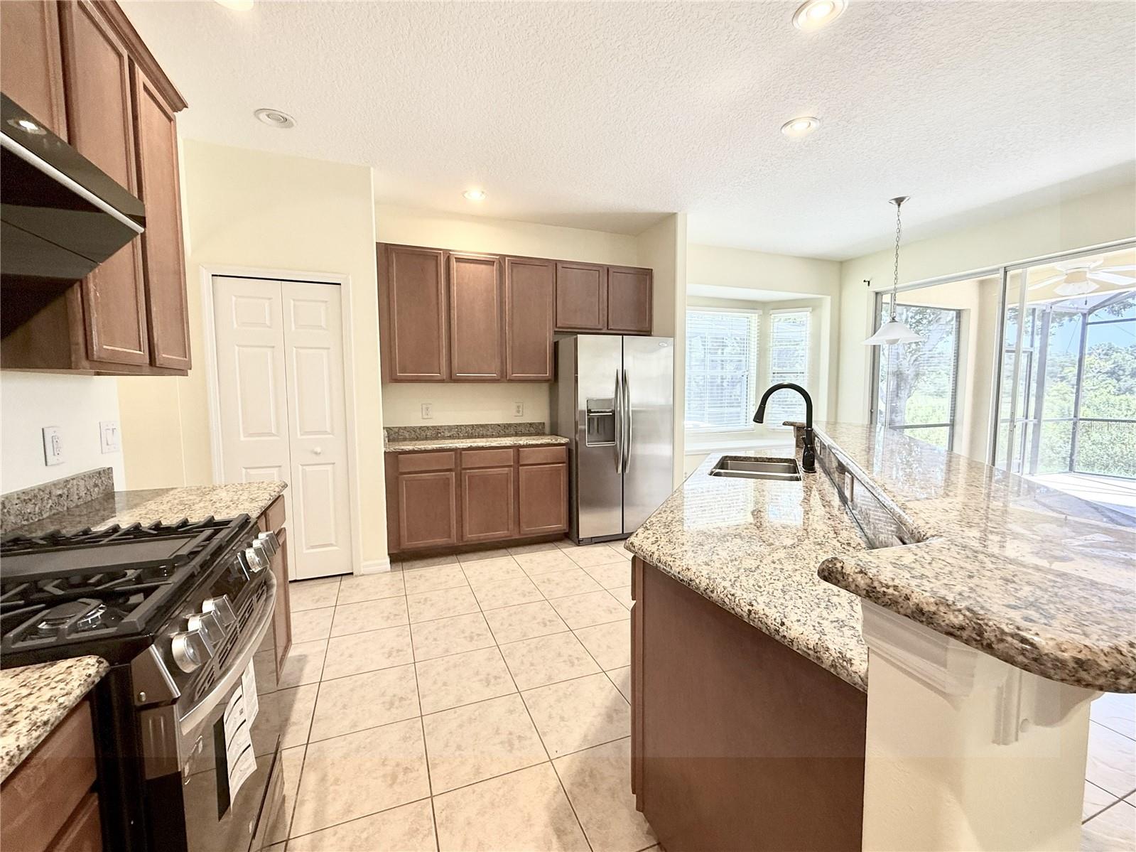 8737 LEELAND ARCHER BLVD