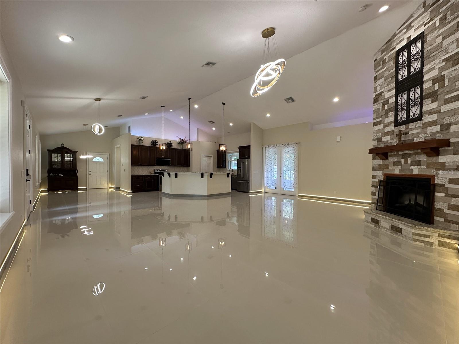 3111 RAMBLER AVE