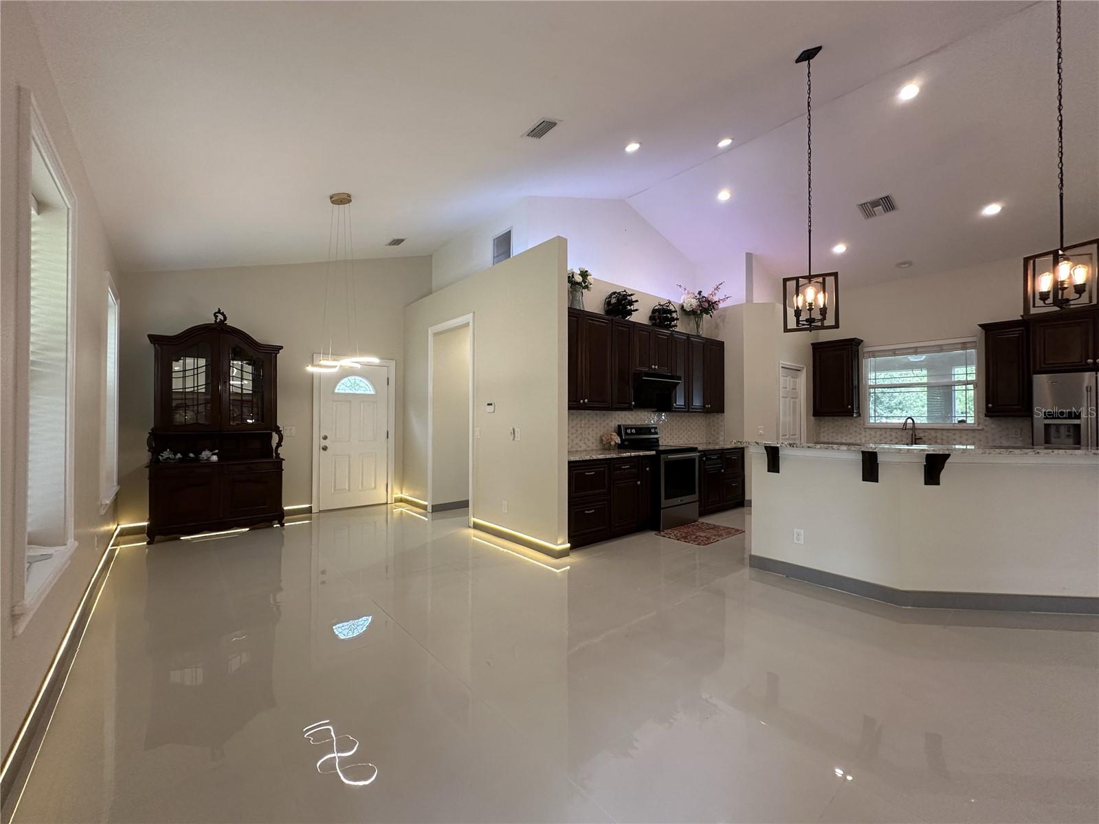 3111 RAMBLER AVE